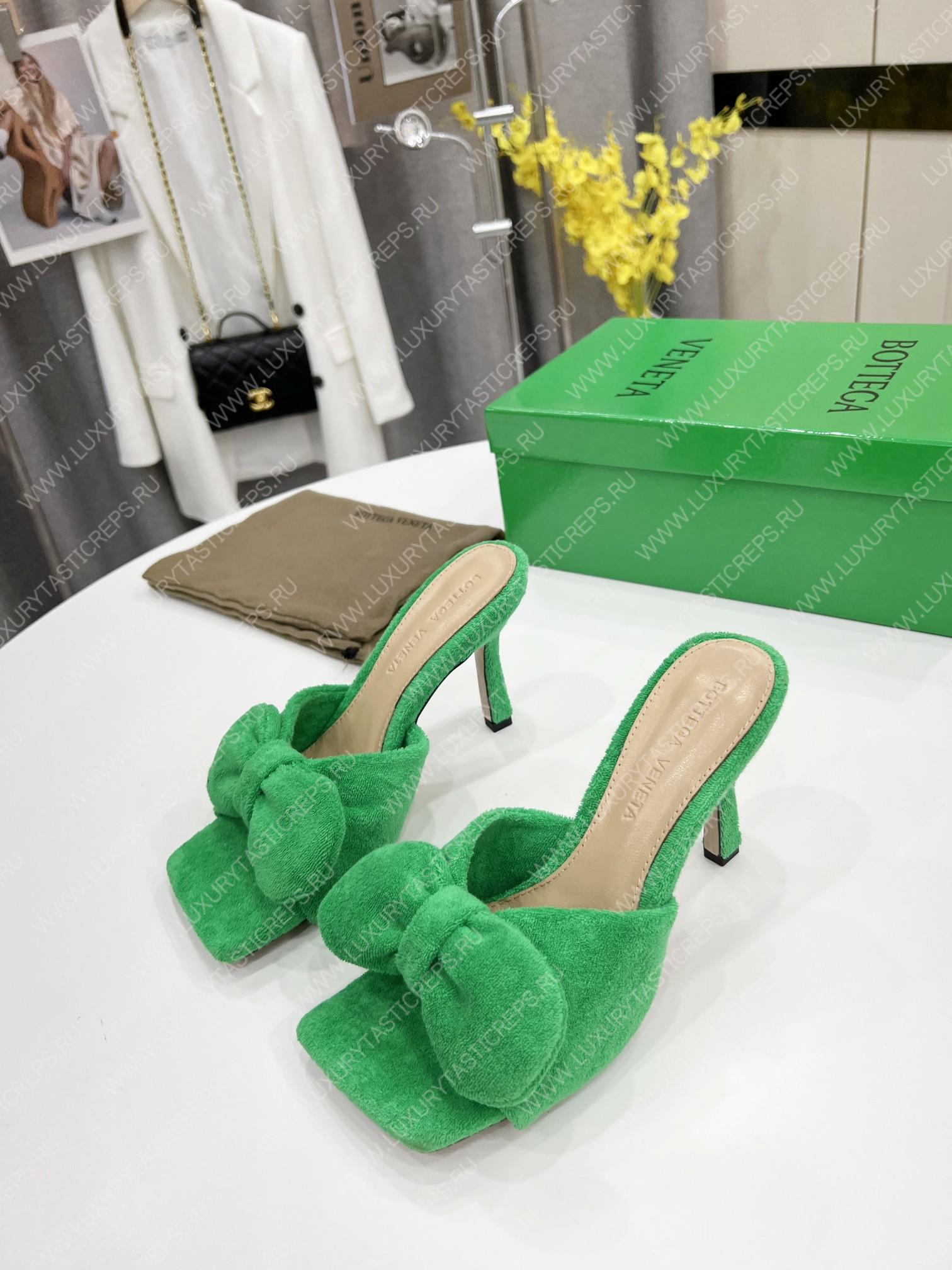 bo*te*ga Ve*ne*ta bow detailed heeled slides green 690025v