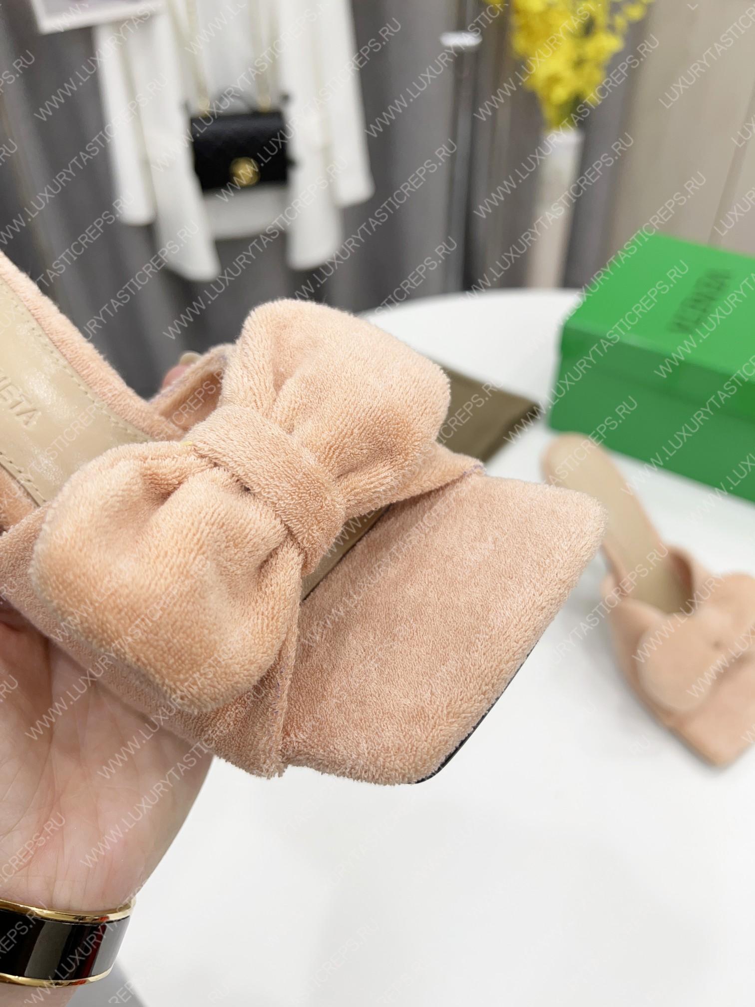 bo*te*ga Ve*ne*ta bow detailed heeled slides peach 690025v