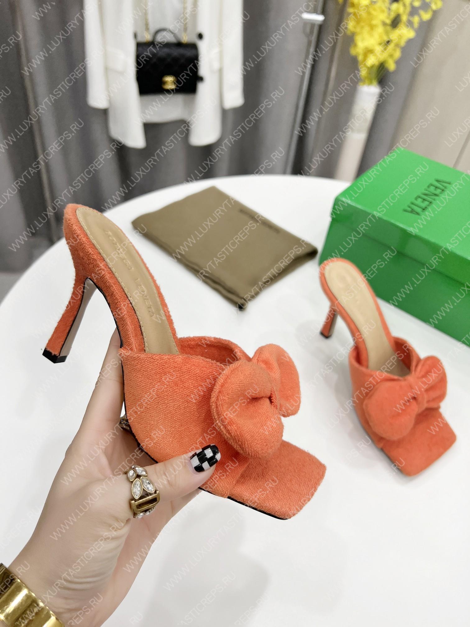 bo*te*ga Ve*ne*ta bow detailed heeled slides orange 690025v