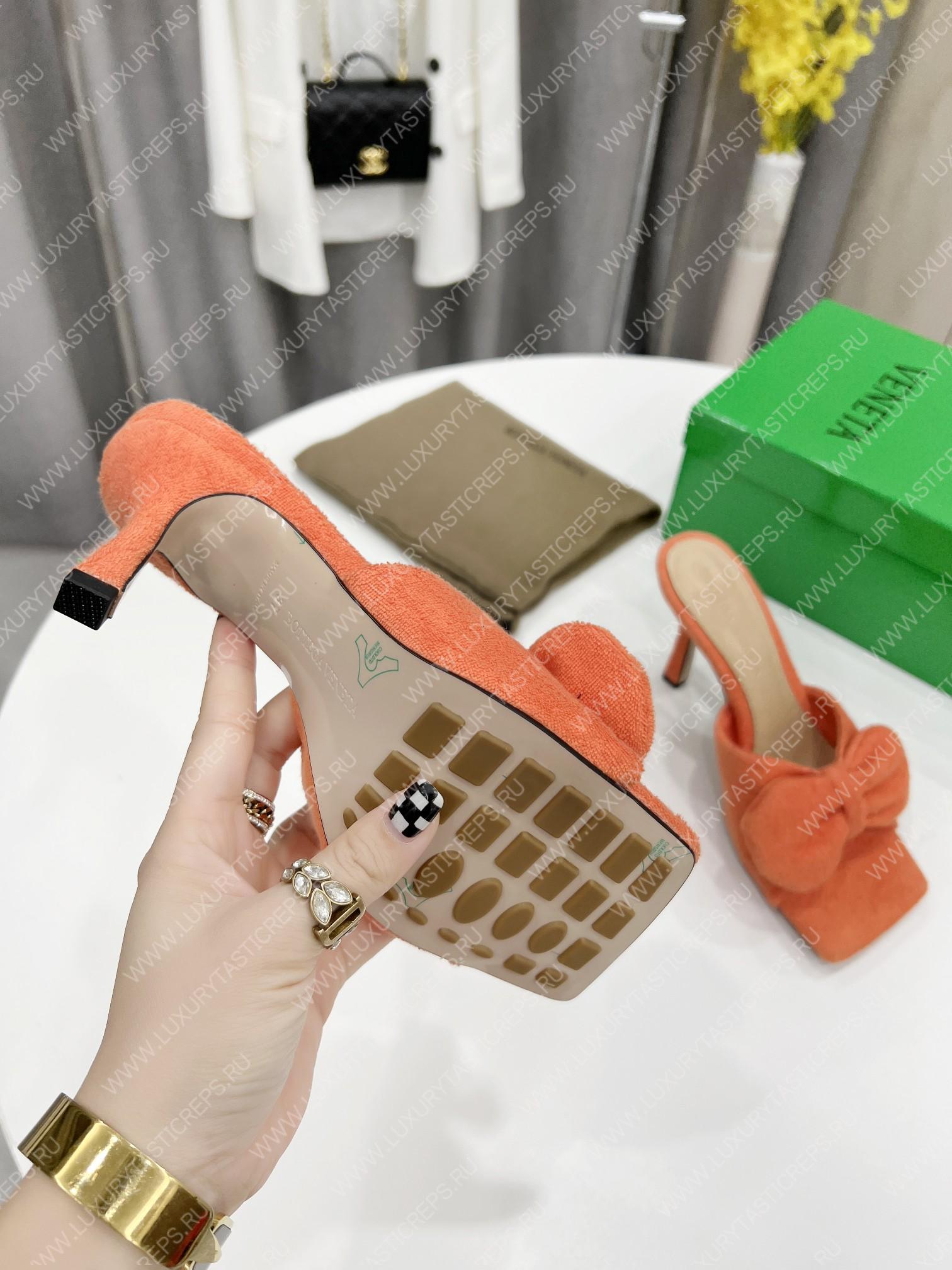 bo*te*ga Ve*ne*ta bow detailed heeled slides orange 690025v