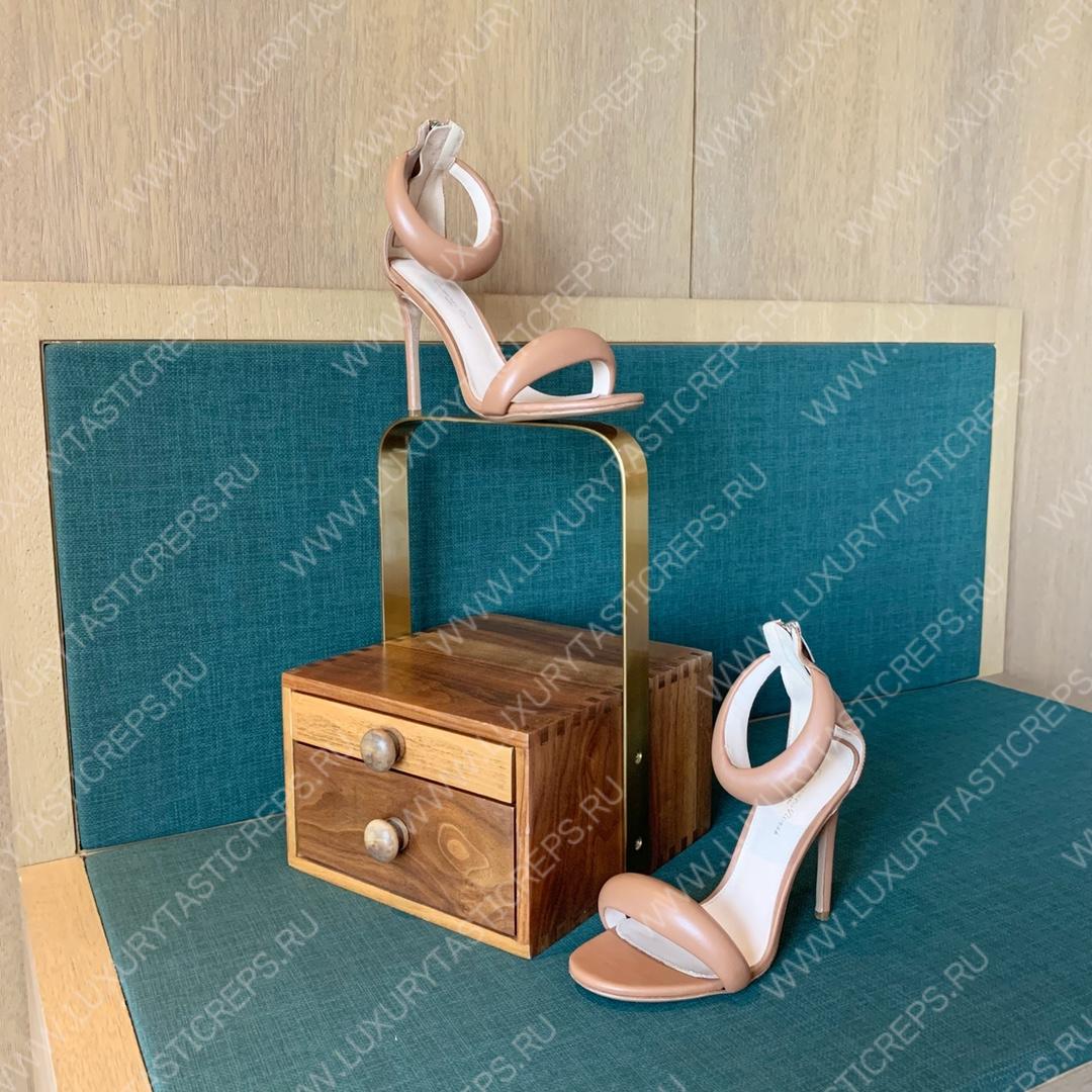 GIANVITO ROSSI BIJOUX NAPPA SANDAL BEIGE G61635