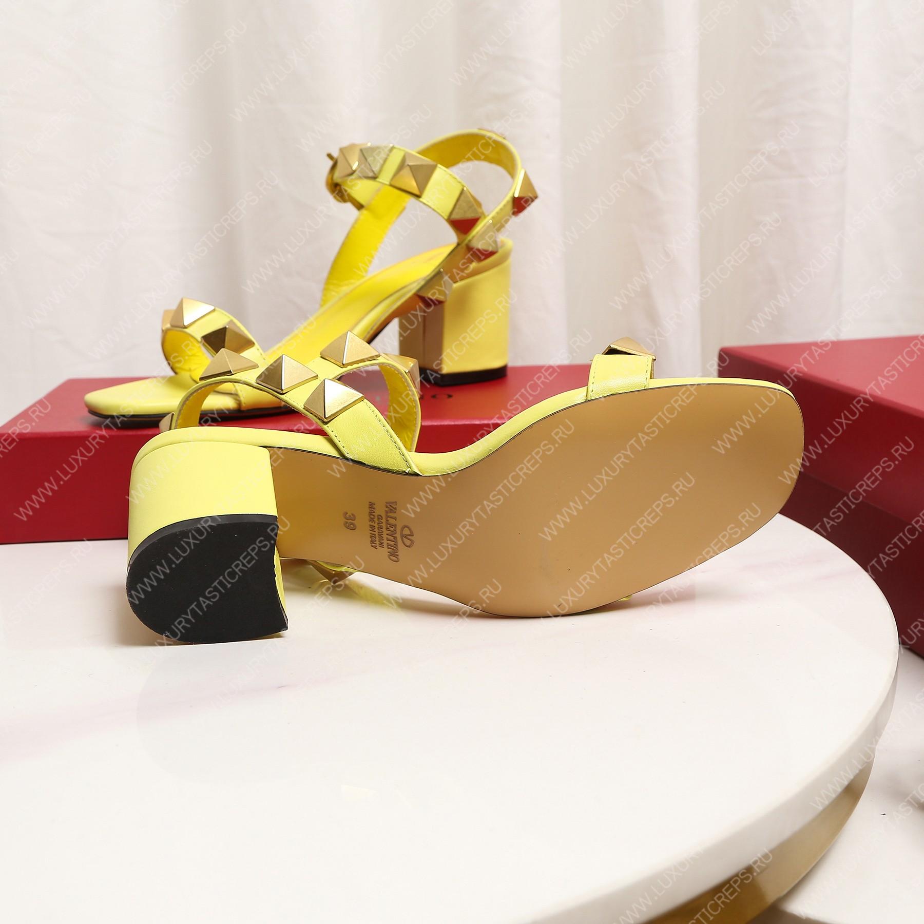VALENTINO ROMAN STUD SANDAL YELLOW 1W2S0CR2ZWM