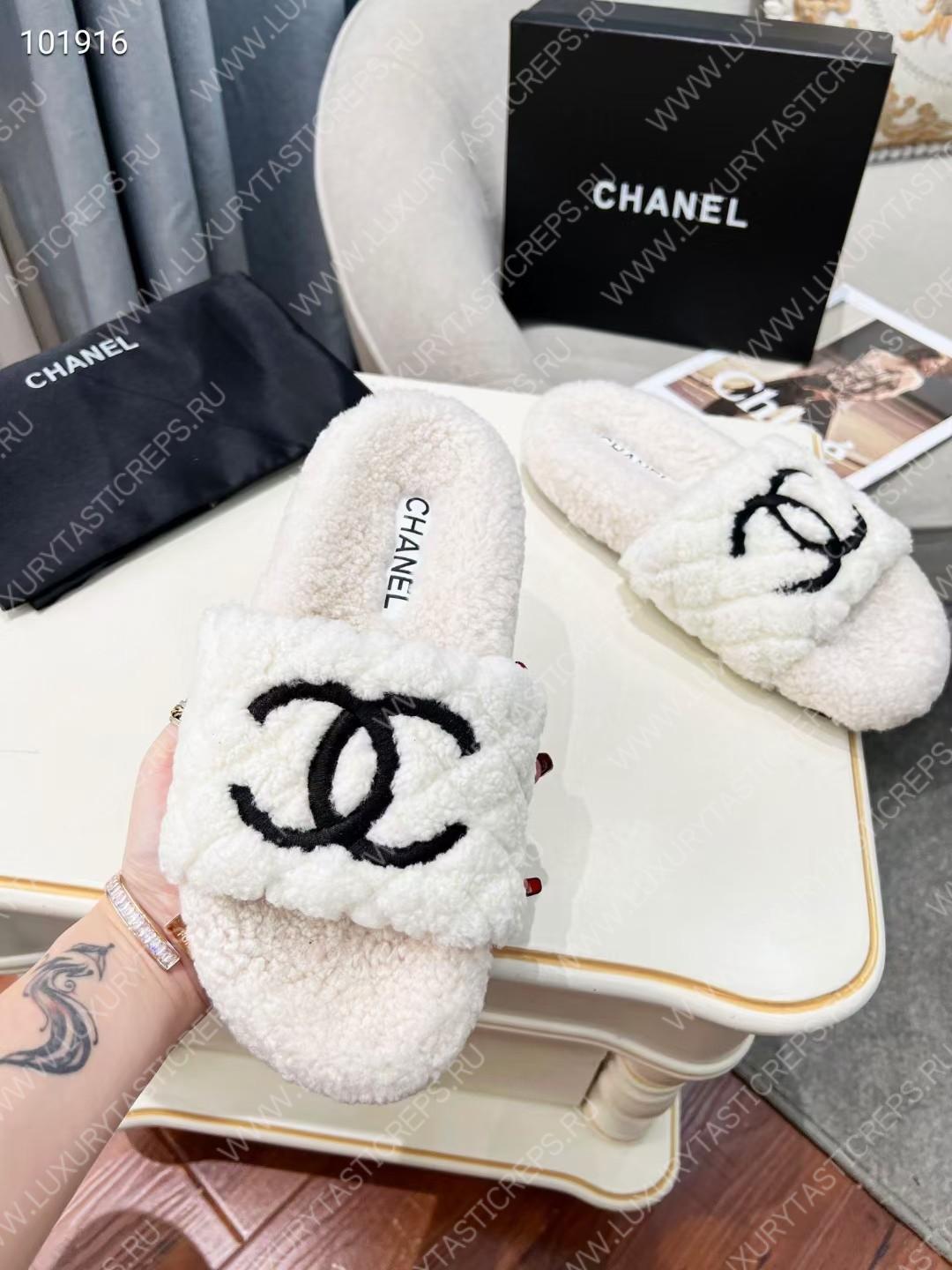 Ch*el wool mules white/black g39059