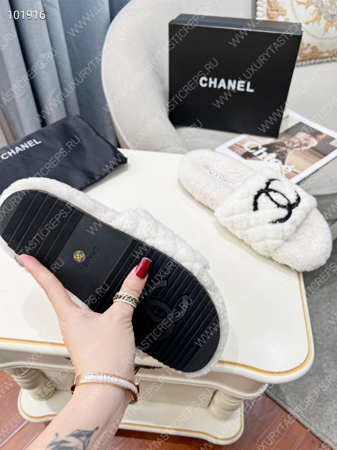 Ch*el wool mules white/black g39059