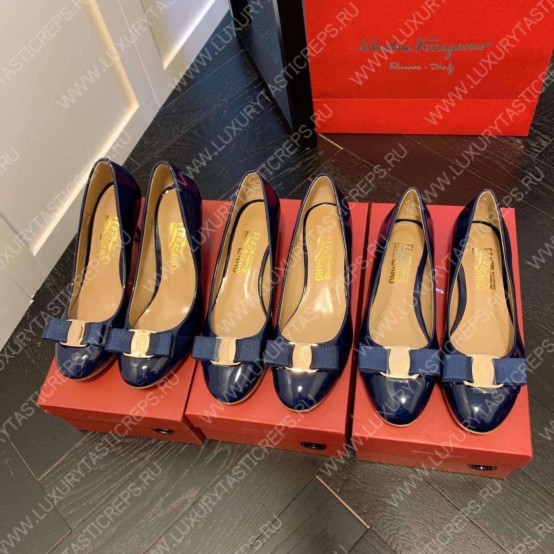 FERRAGAMO VERA BOW PUMP SHOE BLUE 01B221