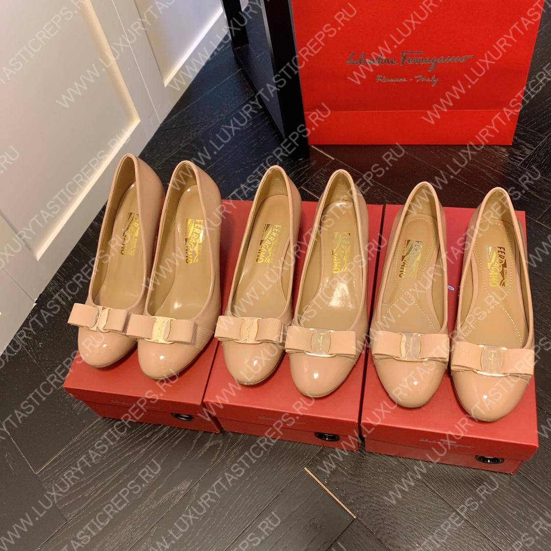 FERRAGAMO VERA BOW PUMP SHOE AMARETTI 01B221