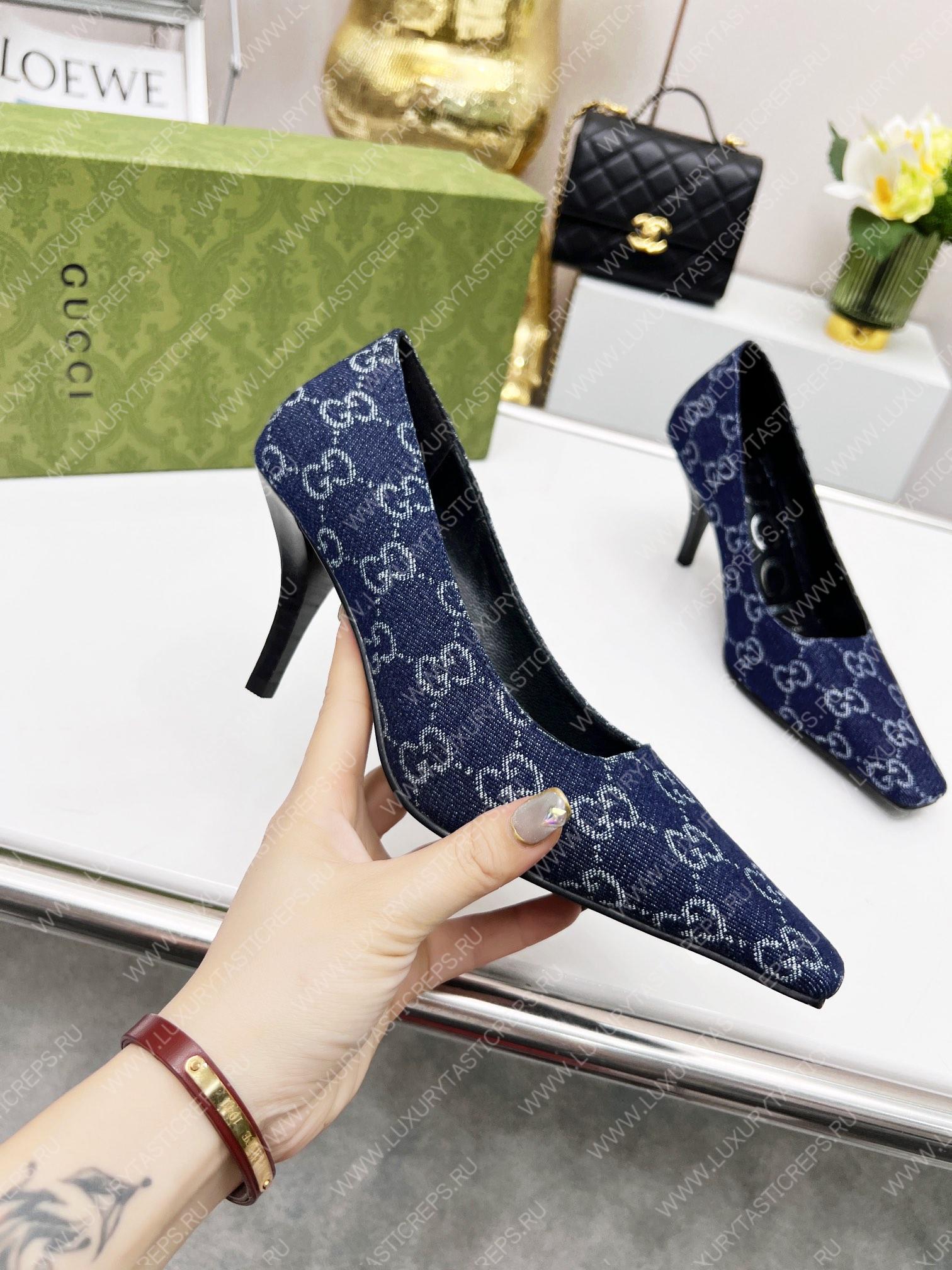 G*u*i women high heel pump dark blue 723430