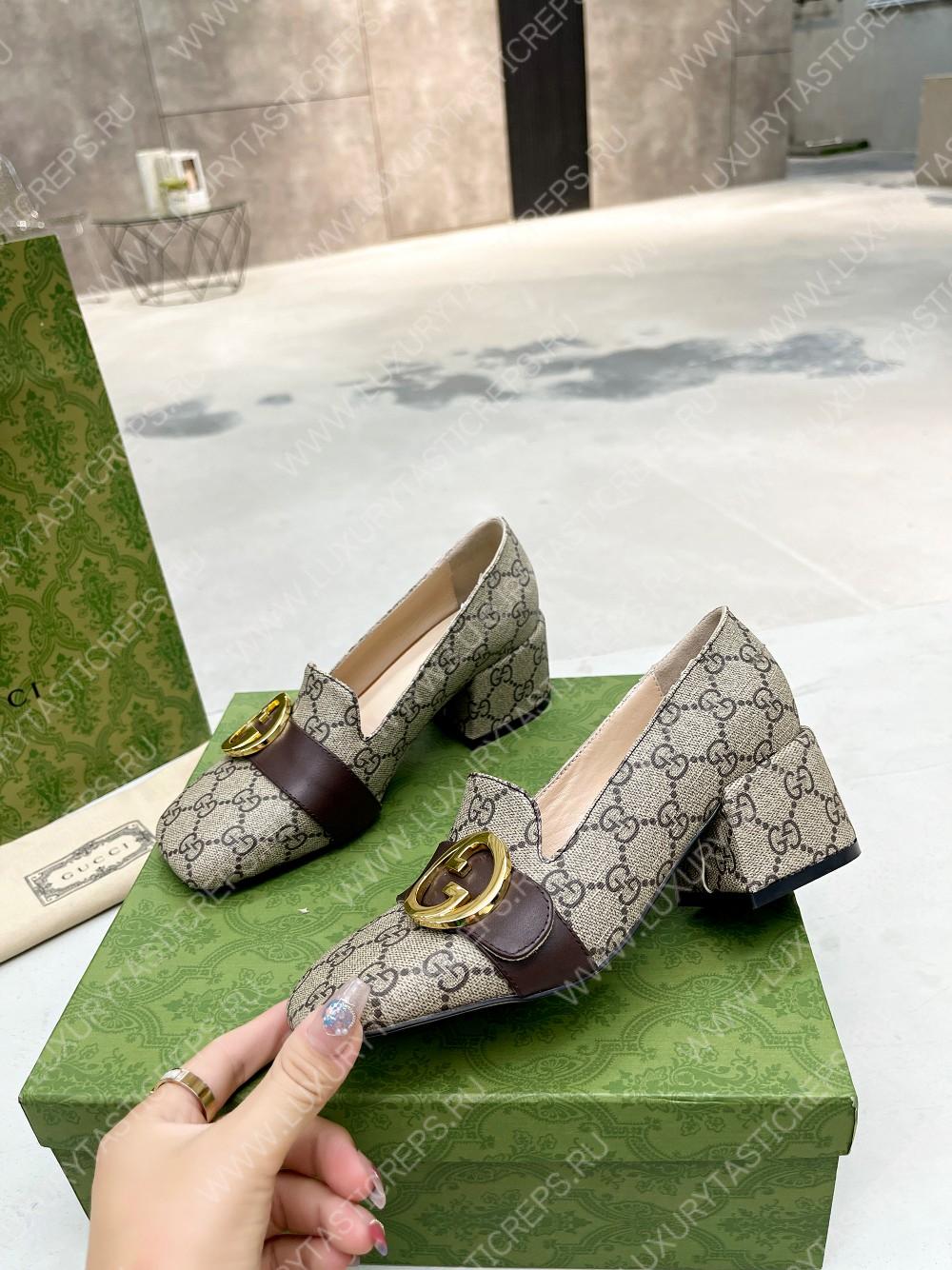 G*u*i blondie pump beige and ebony 701711