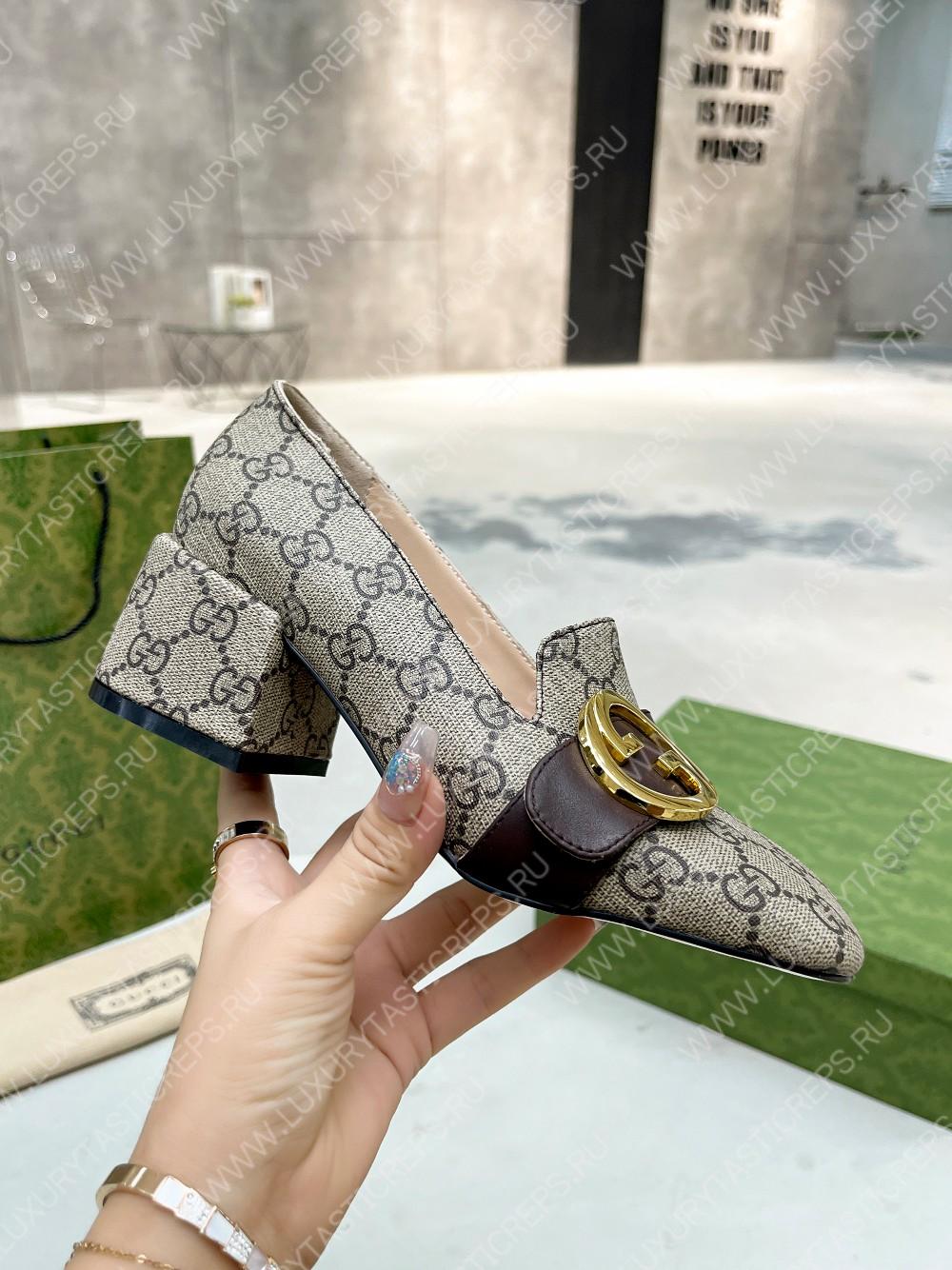 G*u*i blondie pump beige and ebony 701711