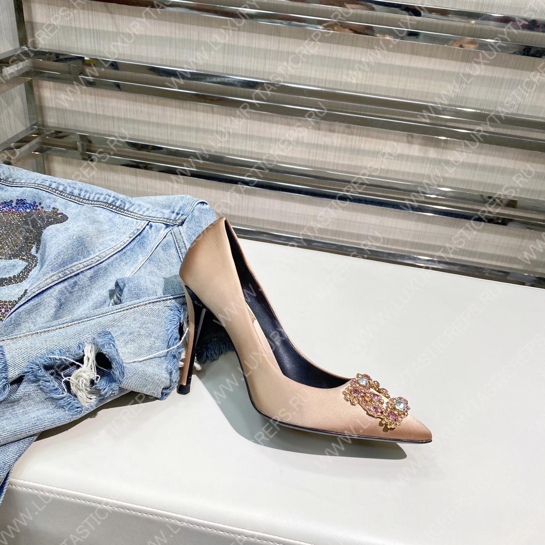 ROGER VIVER FLOWER STRASS BUCKLE PUMPS IN STAIN SHINY NUDE RVW4141