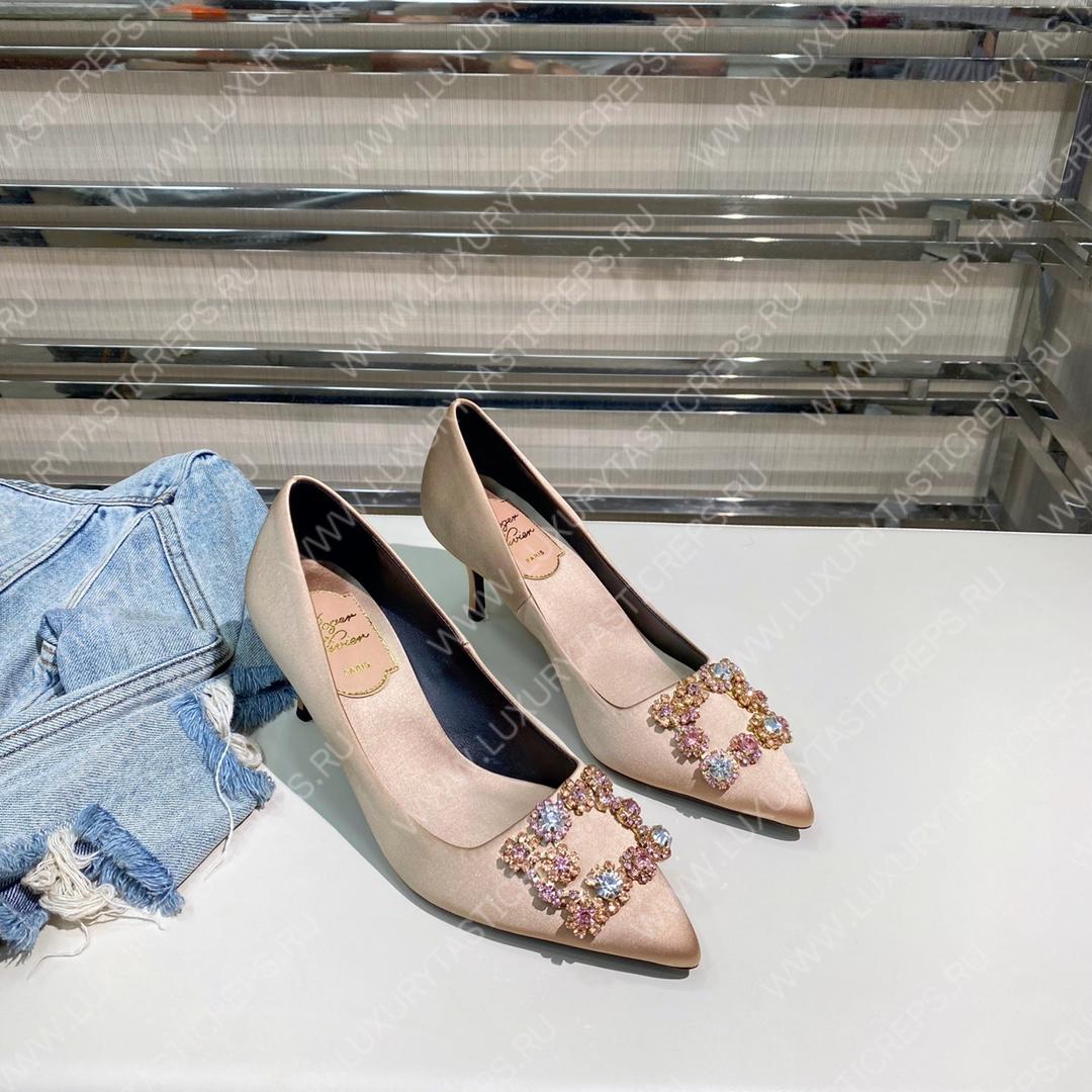 ROGER VIVER FLOWER STRASS BUCKLE PUMPS IN STAIN BEIGE RVW4141