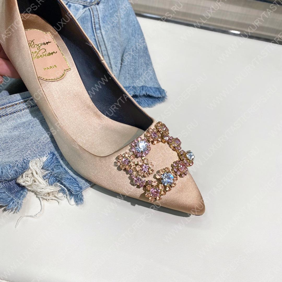 ROGER VIVER FLOWER STRASS BUCKLE PUMPS IN STAIN BEIGE RVW4141