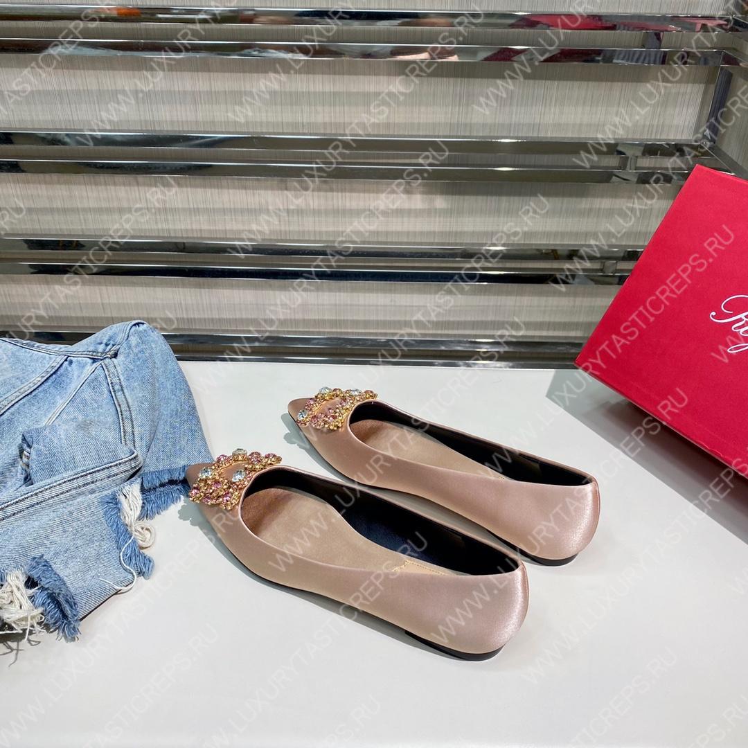 ROGER VIVER FLOWER STRASS BUCKLE PUMPS IN STAIN PINK RVW4141