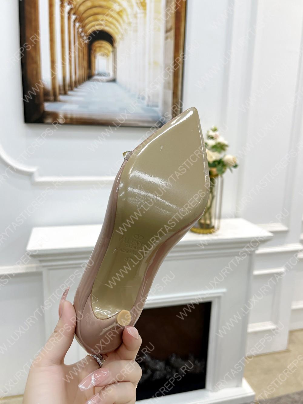VALENTINO V BUCKLE PUMPS NUDE 1W2S0FH8LAFGF9