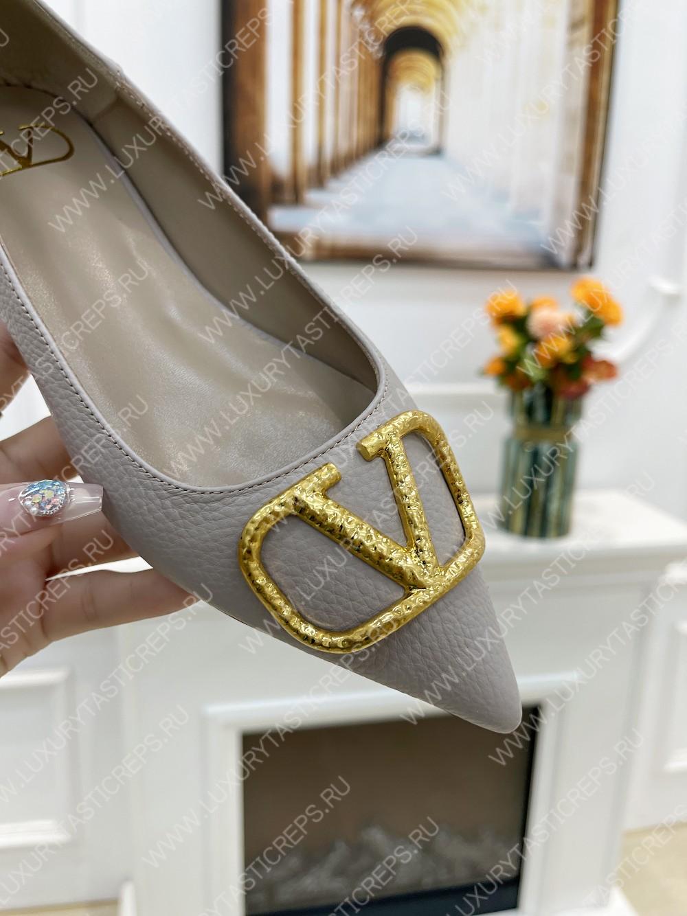 VALENTINO V BUCKLE PUMPS GREY SW2S0Q63DSH0NO