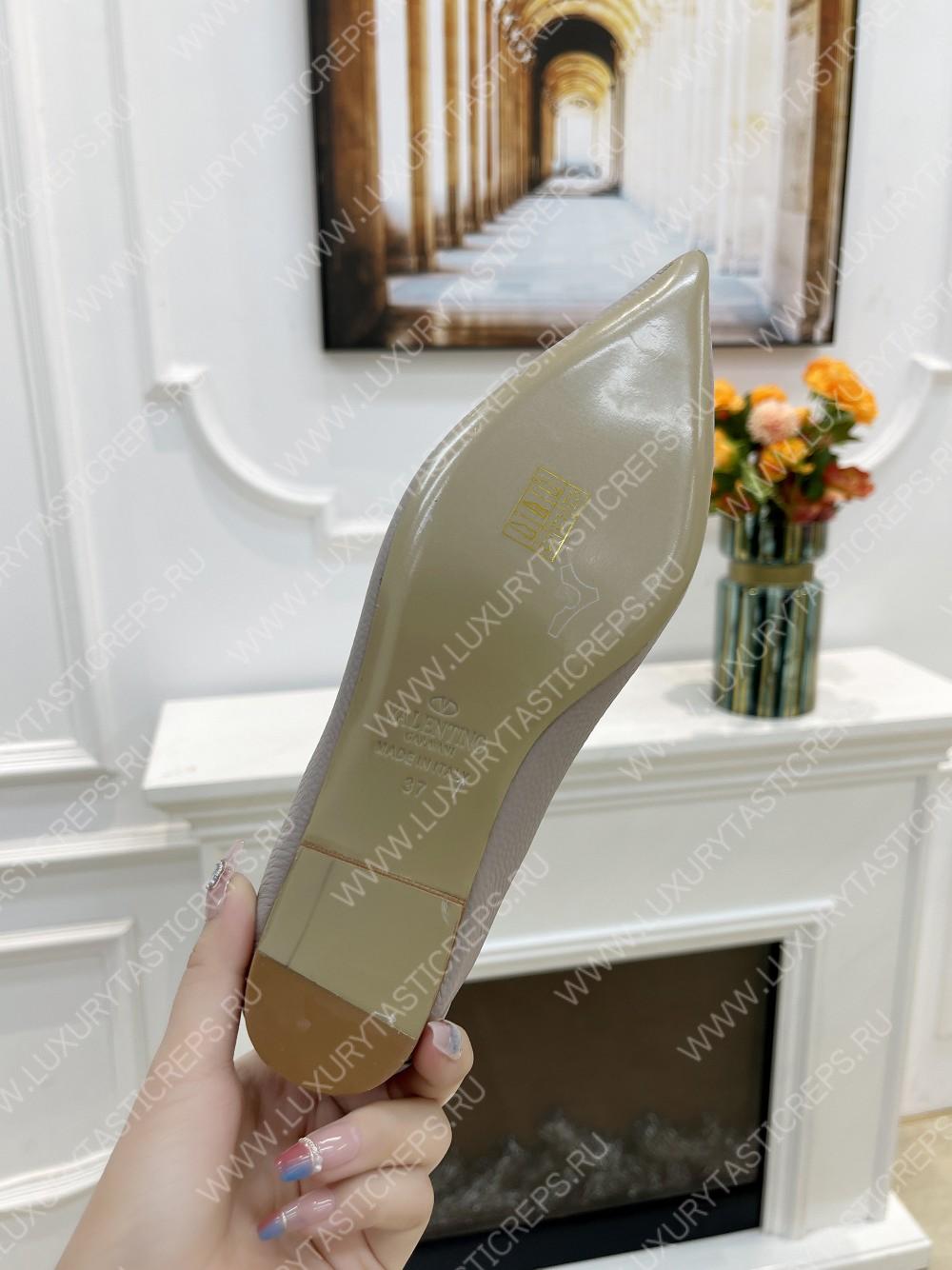 VALENTINO V BUCKLE PUMPS GREY SW2S0Q63DSH0NO