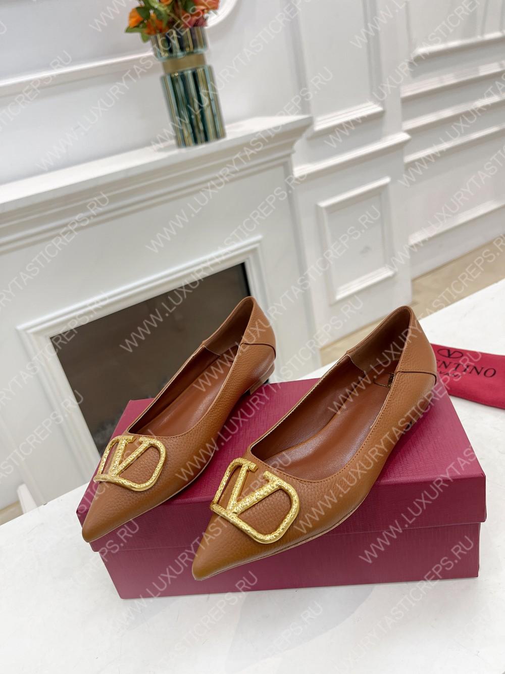VALENTINO V BUCKLE PUMPS BROWN SW2S0Q63DSH0NO