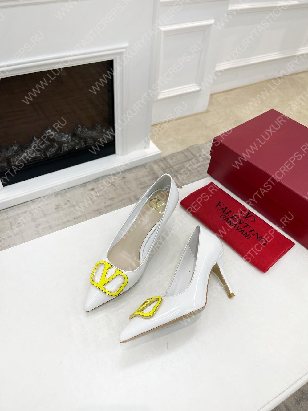 VALENTINO V BUCKLE PUMPS WHITE 1W2S0FH8LAFGF9