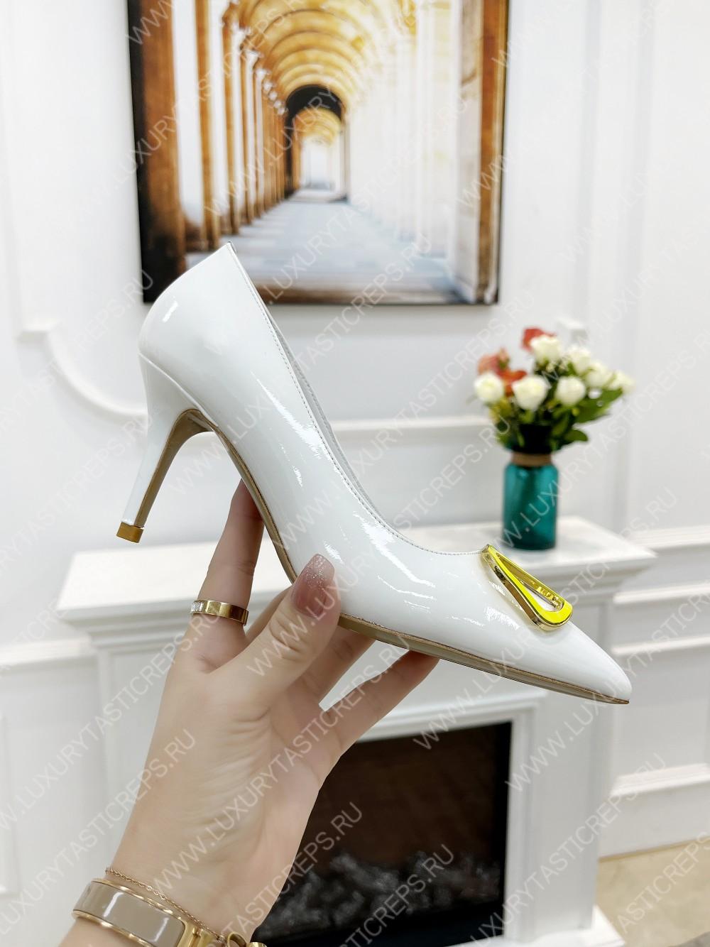VALENTINO V BUCKLE PUMPS WHITE 1W2S0FH8LAFGF9