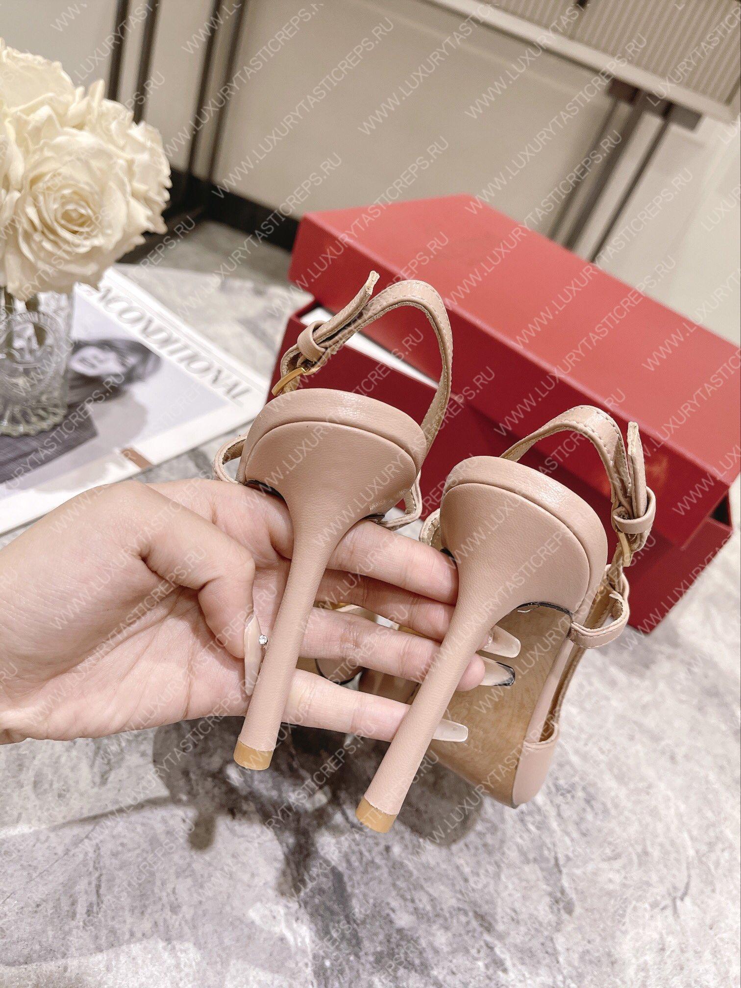 VALENTINO ONE STUD PUMP WITH CRYSTALS ROSE CANNELLE WS0R01TMK