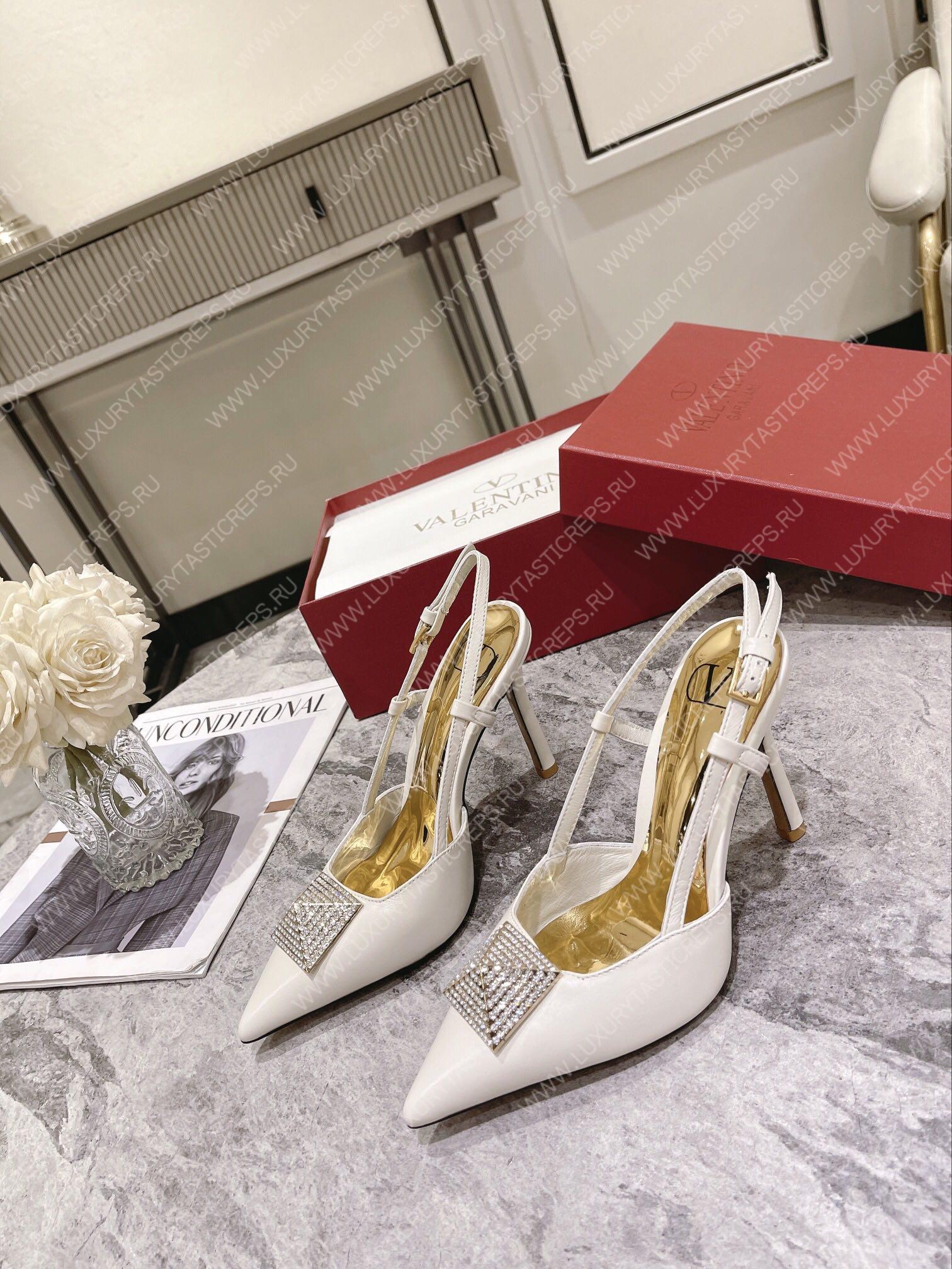 VALENTINO ONE STUD PUMP WITH CRYSTALS WHITE WS0R01TMK