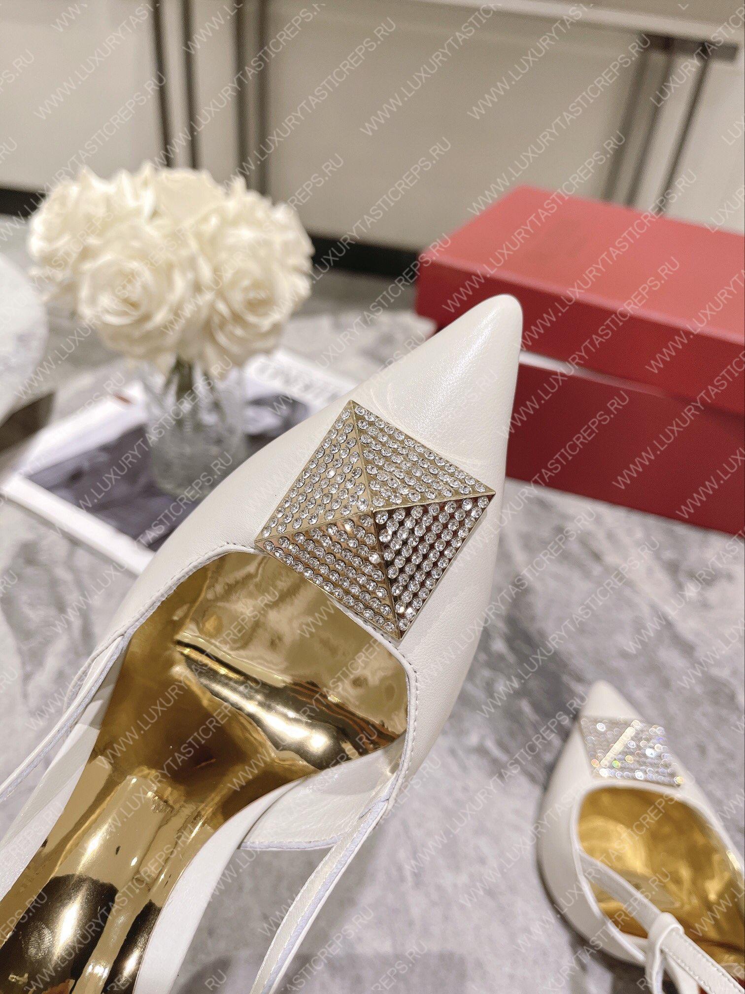 VALENTINO ONE STUD PUMP WITH CRYSTALS WHITE WS0R01TMK