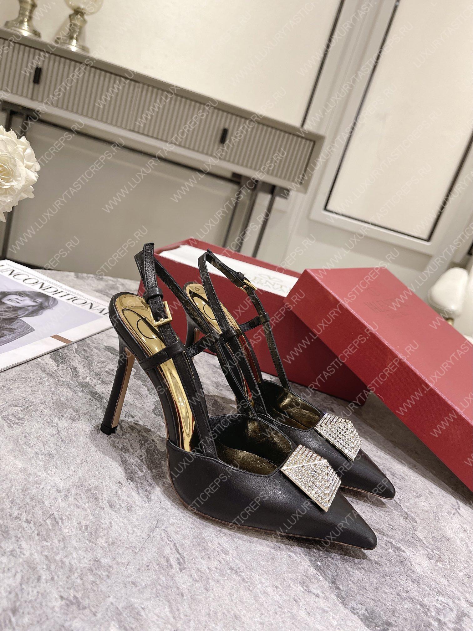 VALENTINO ONE STUD PUMP WITH CRYSTALS BLACK WS0R01TMK