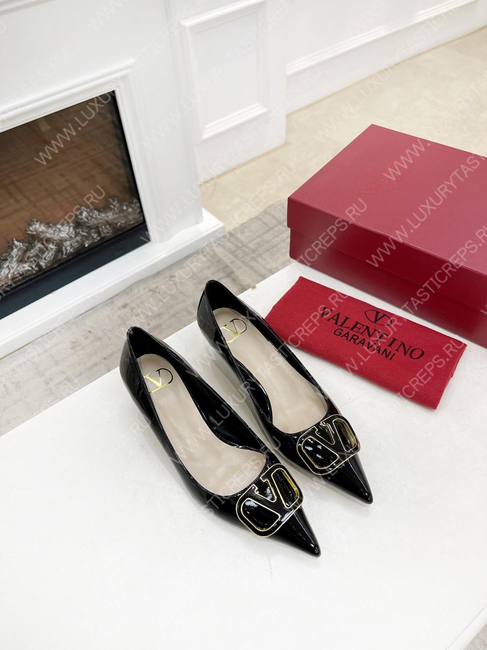 VALENTINO V BUCKLE PUMPS BLACK 1W2S0FH8LAFGF9