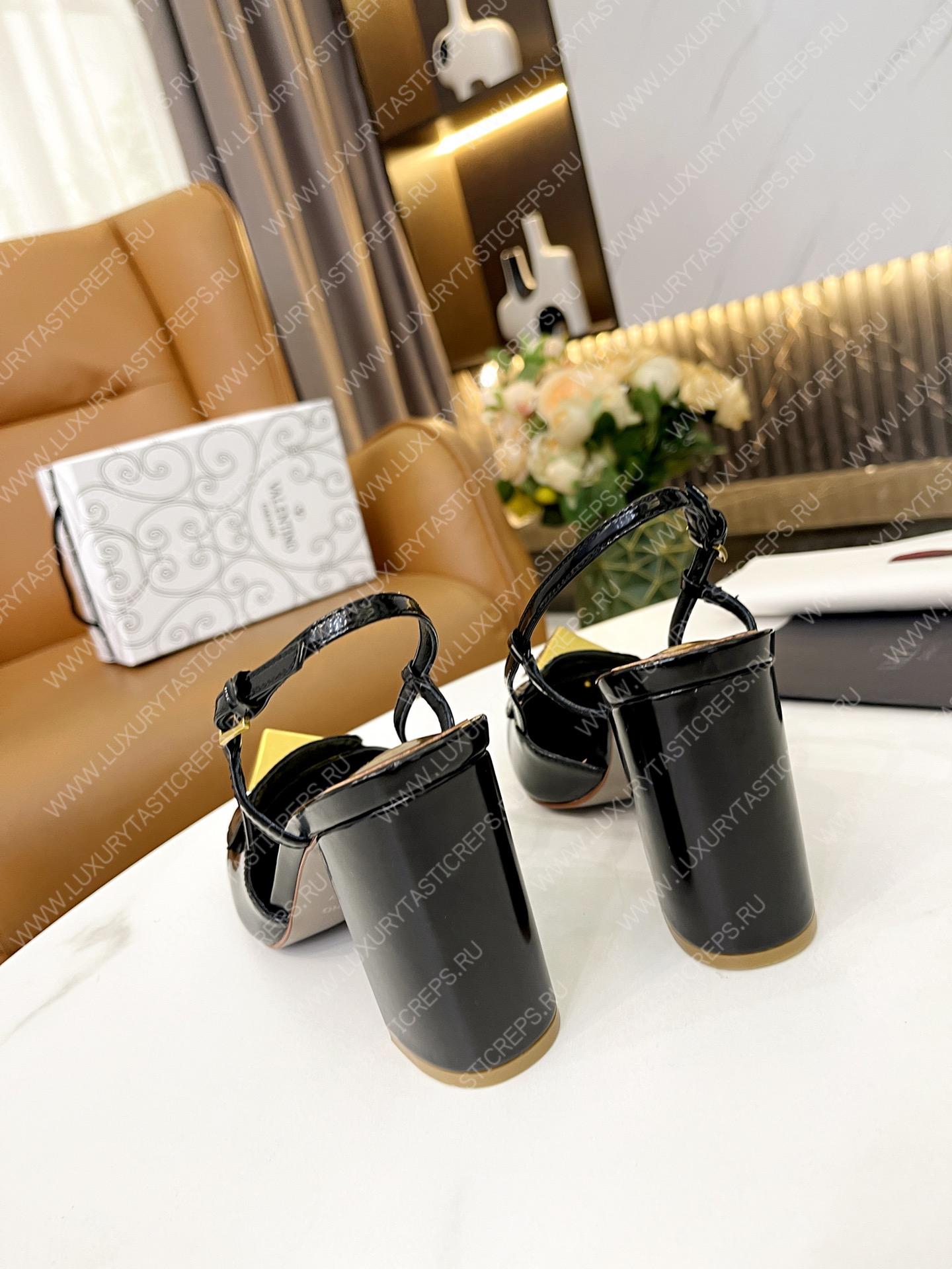 VALENTINO ONE STUD SLINGBACK PUMPS BLACK 1W2S0ER2LAFGF9