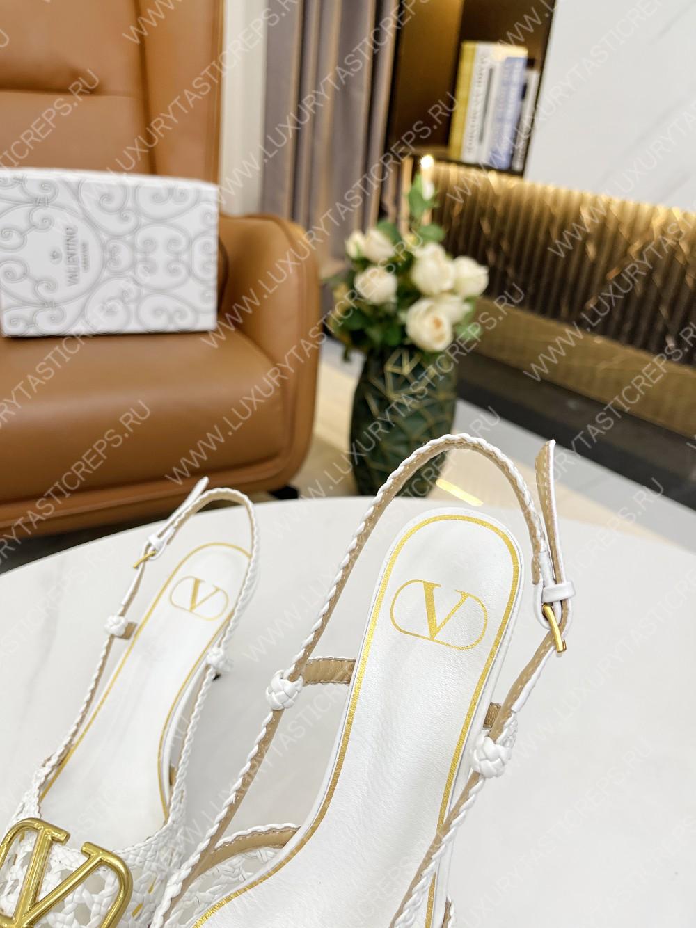 VALENTINO VLOGO SIGNATURE SLINGBACK PUMP WHITE 2W2S0R01TMK