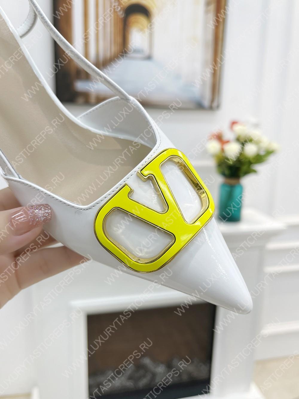 VALENTINO V BUCKLE PUMPS WHITE 1W2S0FH8LAFGF9