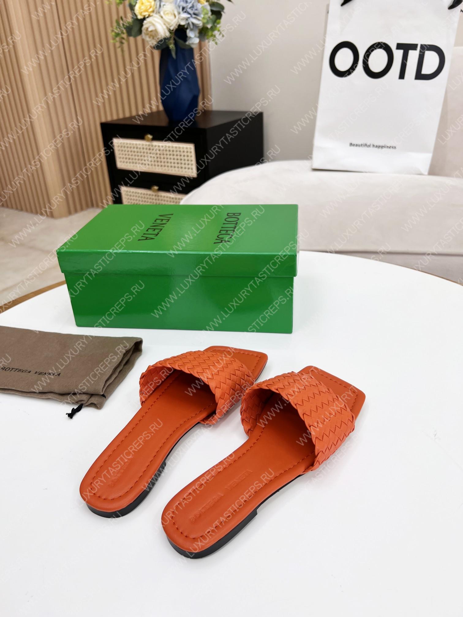 bo*te*ga Ve*ne*ta dot wave flat sandals orange 708880v