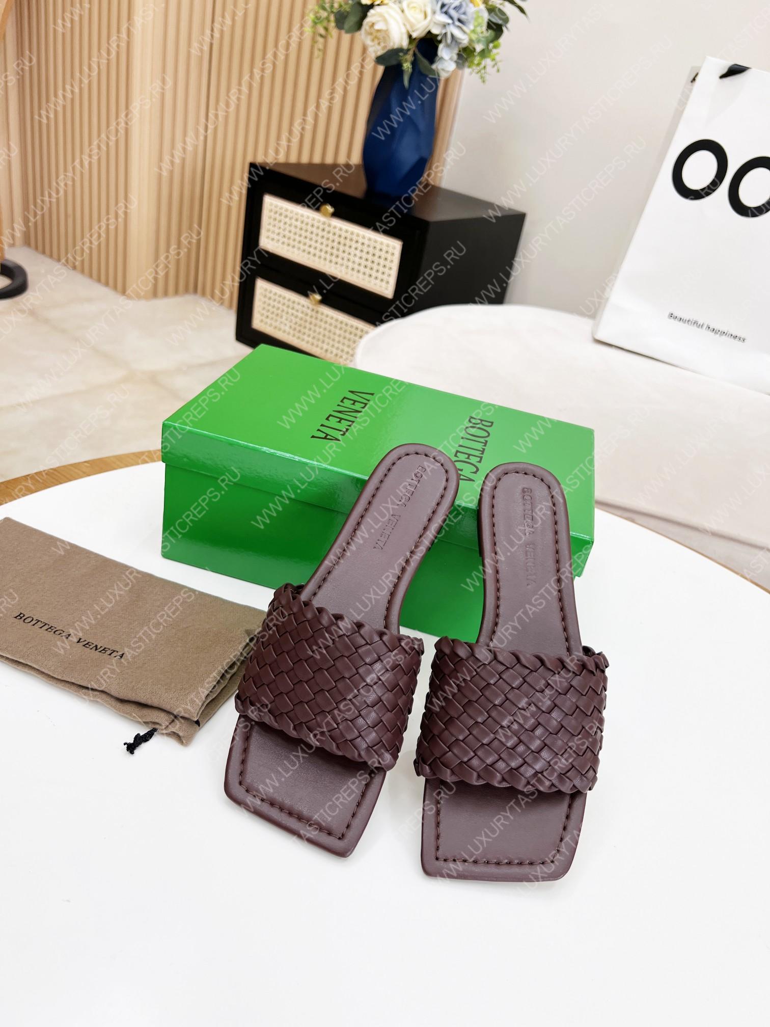 bo*te*ga Ve*ne*ta dot wave flat sandals burgundy 708880v