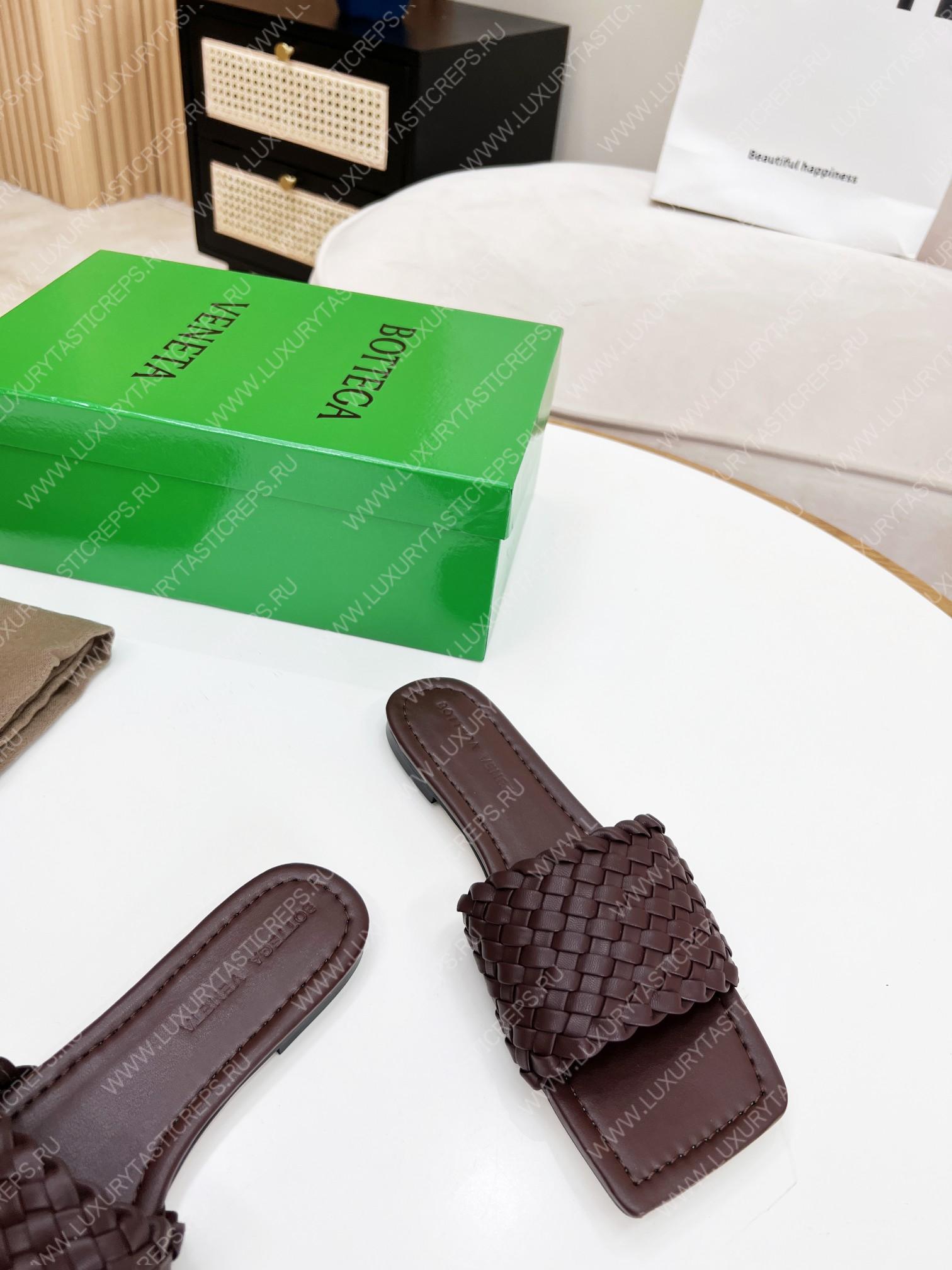 bo*te*ga Ve*ne*ta dot wave flat sandals burgundy 708880v