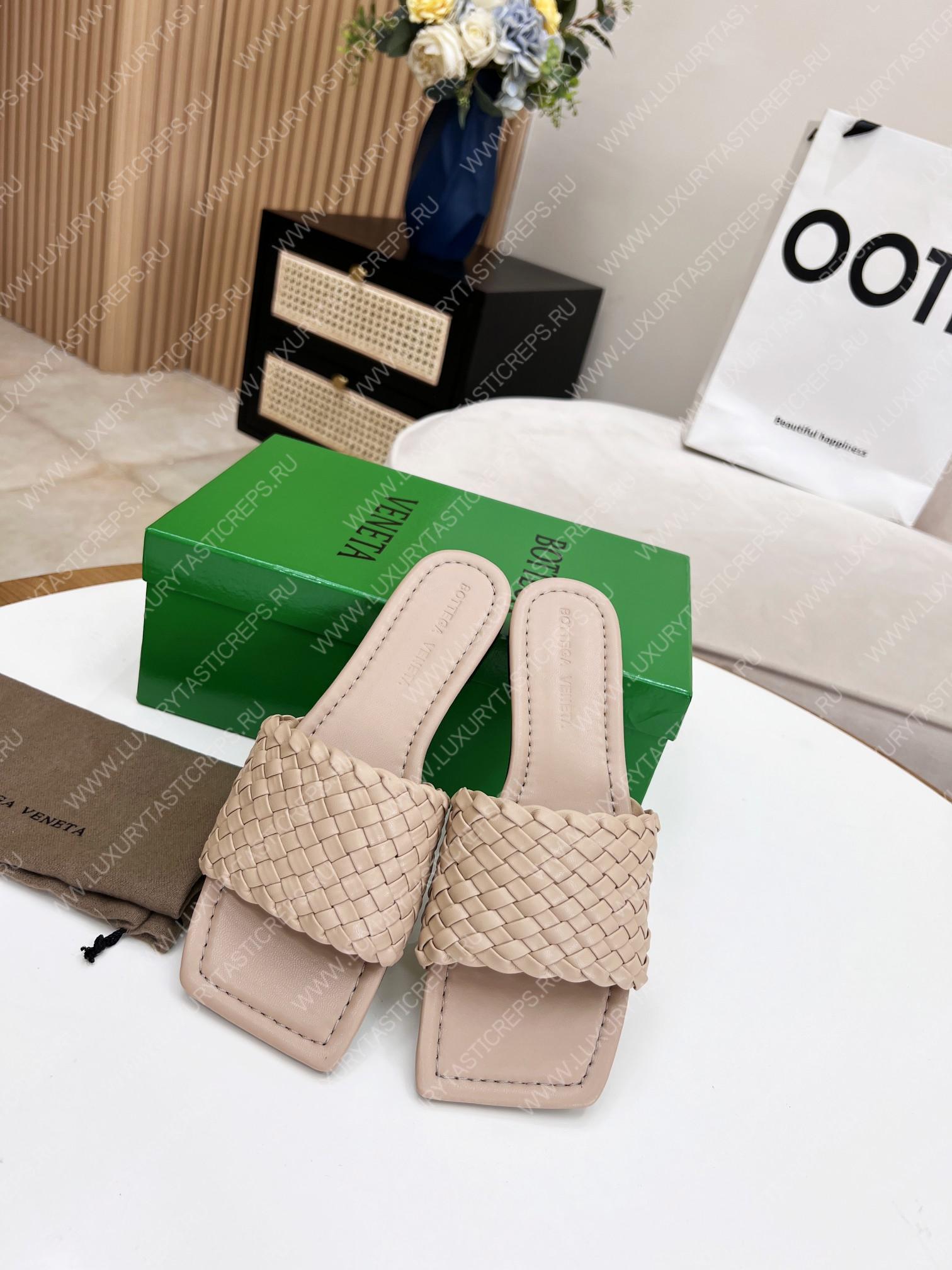 bo*te*ga Ve*ne*ta dot wave flat sandals nude 708880v