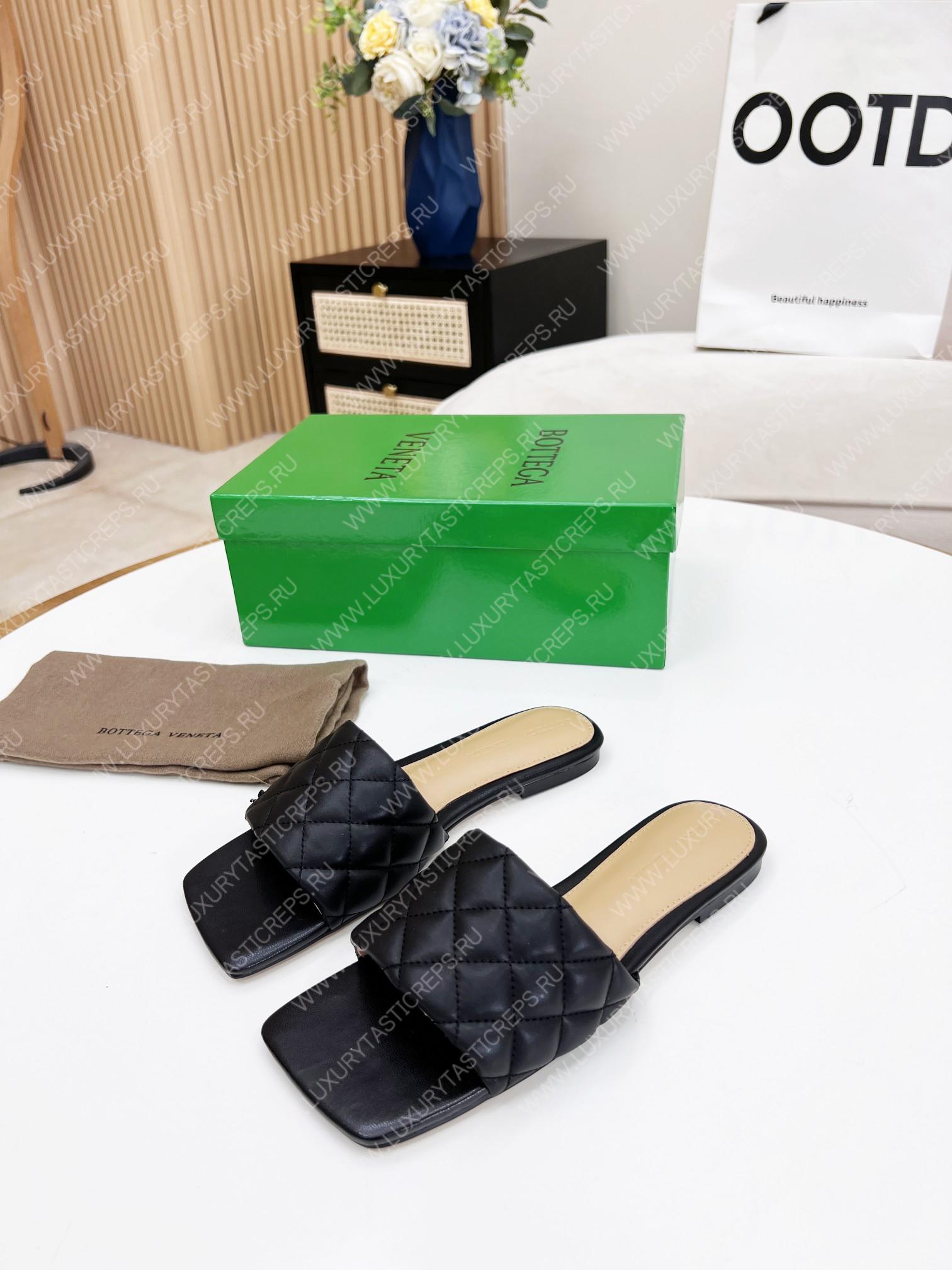 bo*te*ga Ve*ne*ta padded flat sandals black 627710v