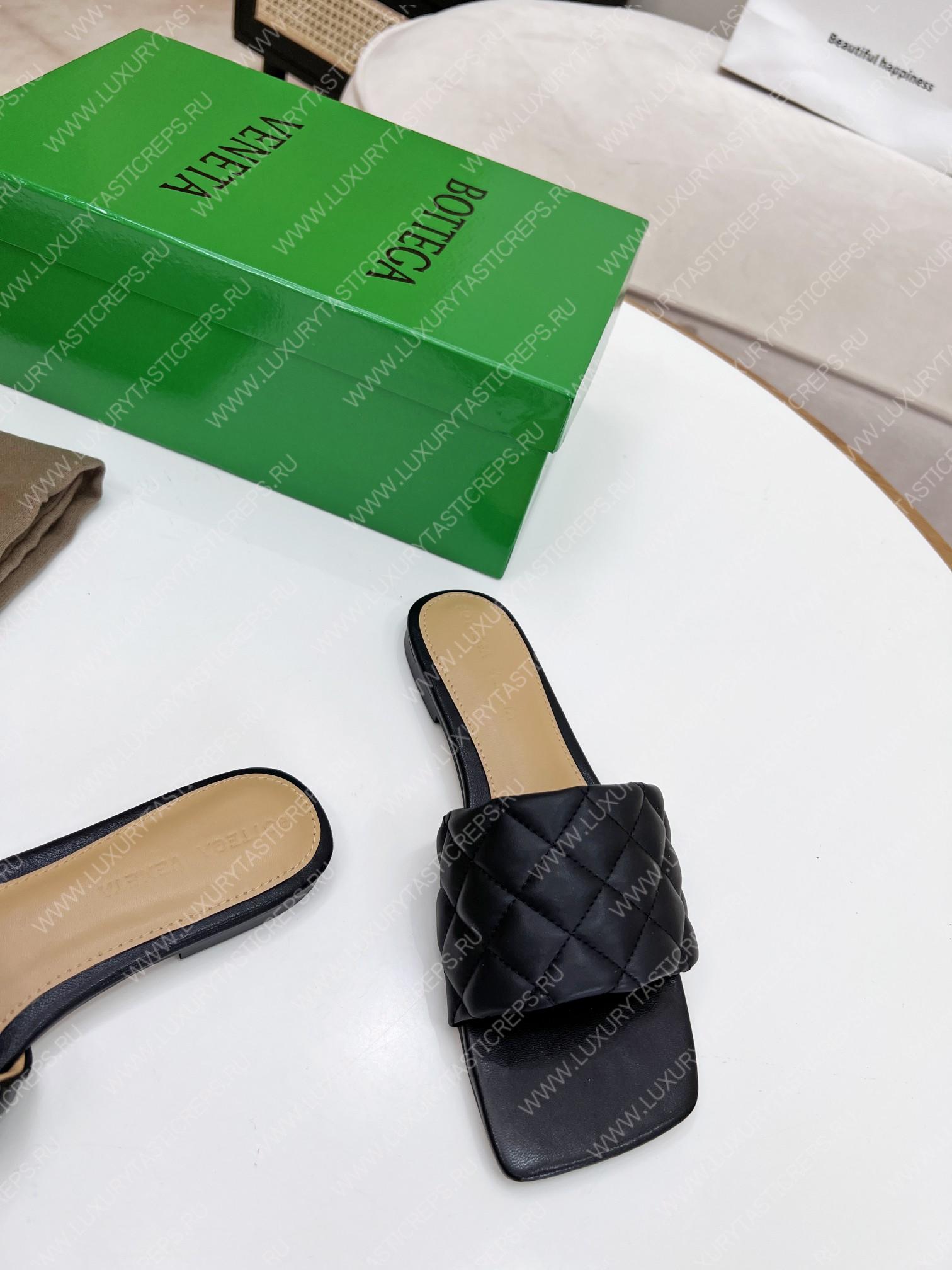 bo*te*ga Ve*ne*ta padded flat sandals black 627710v