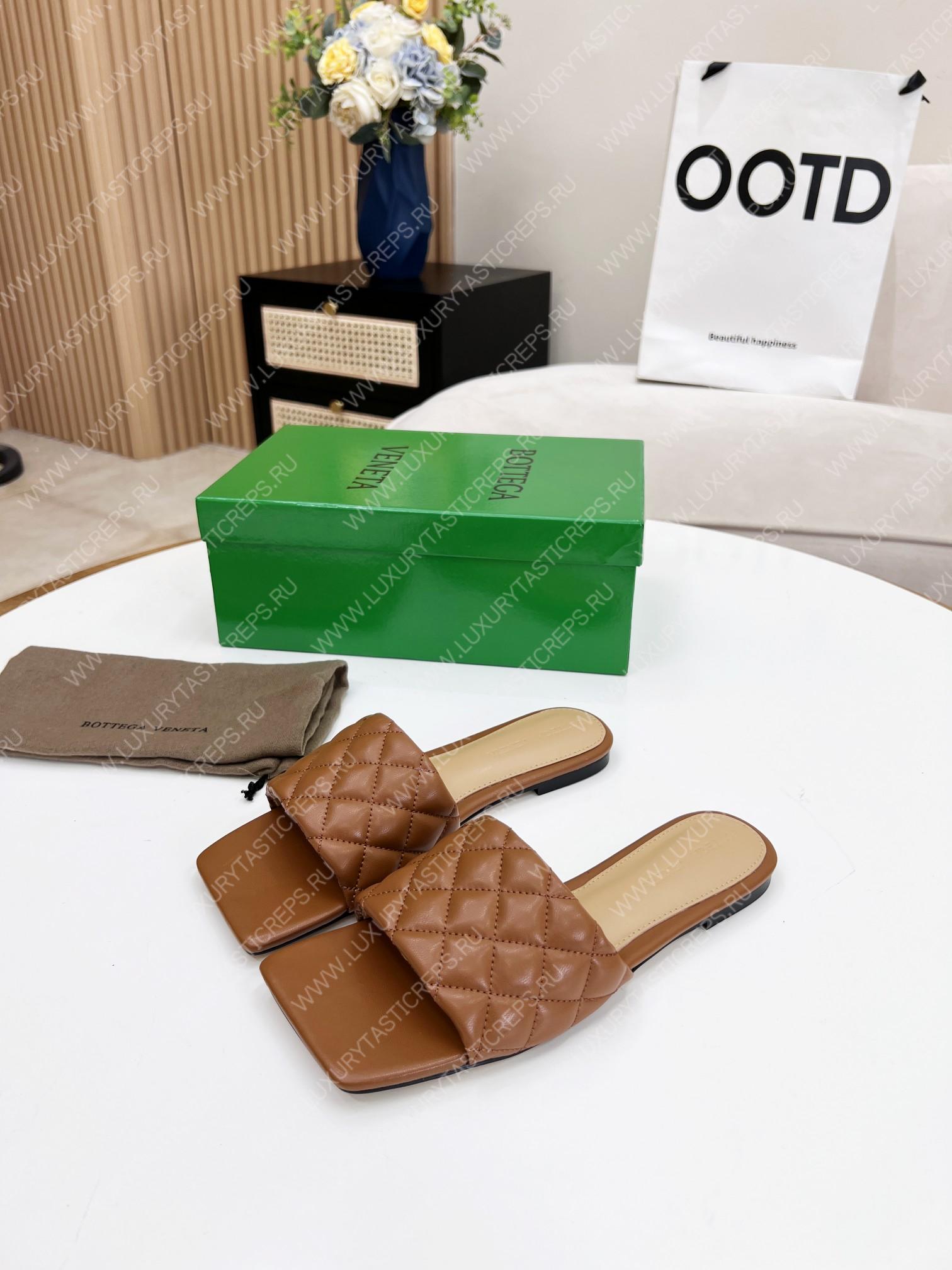 bo*te*ga Ve*ne*ta padded flat sandals brown 627710v