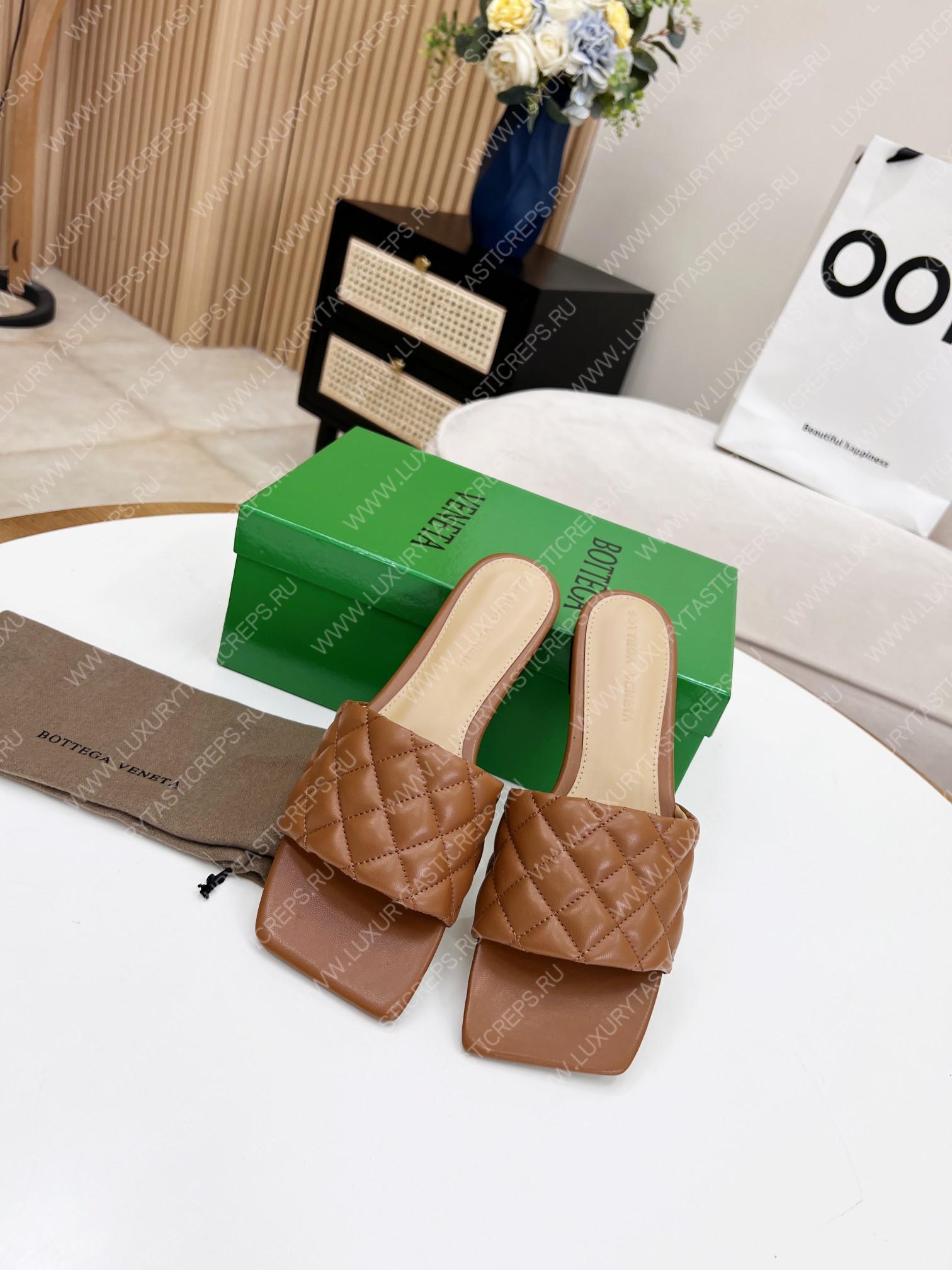 bo*te*ga Ve*ne*ta padded flat sandals brown 627710v