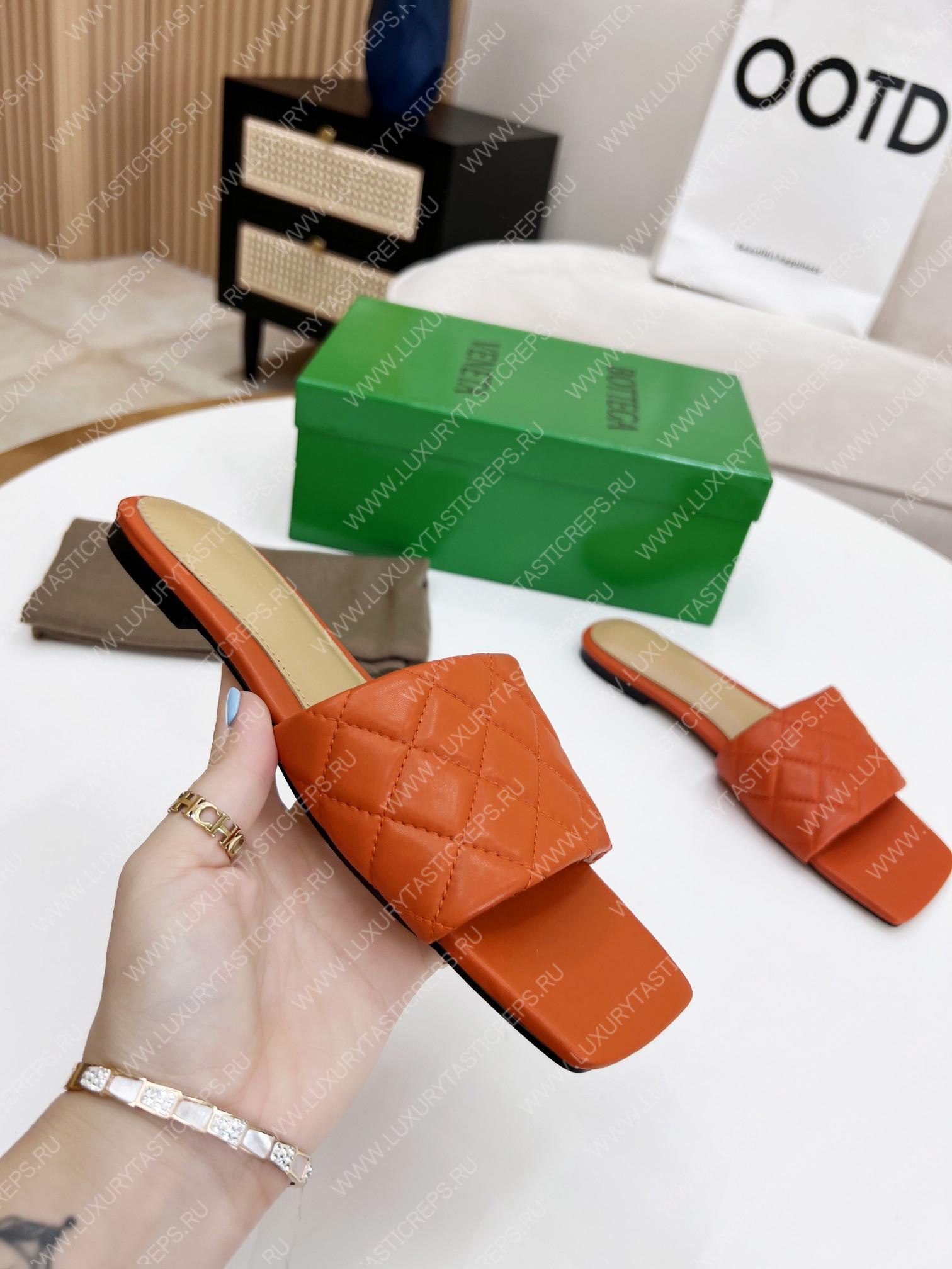 bo*te*ga Ve*ne*ta padded flat sandals orange 627710v