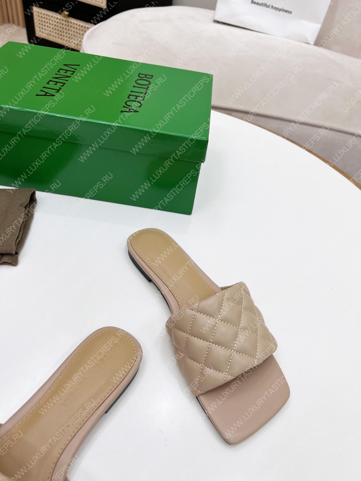 bo*te*ga Ve*ne*ta padded flat sandals nude 627710v