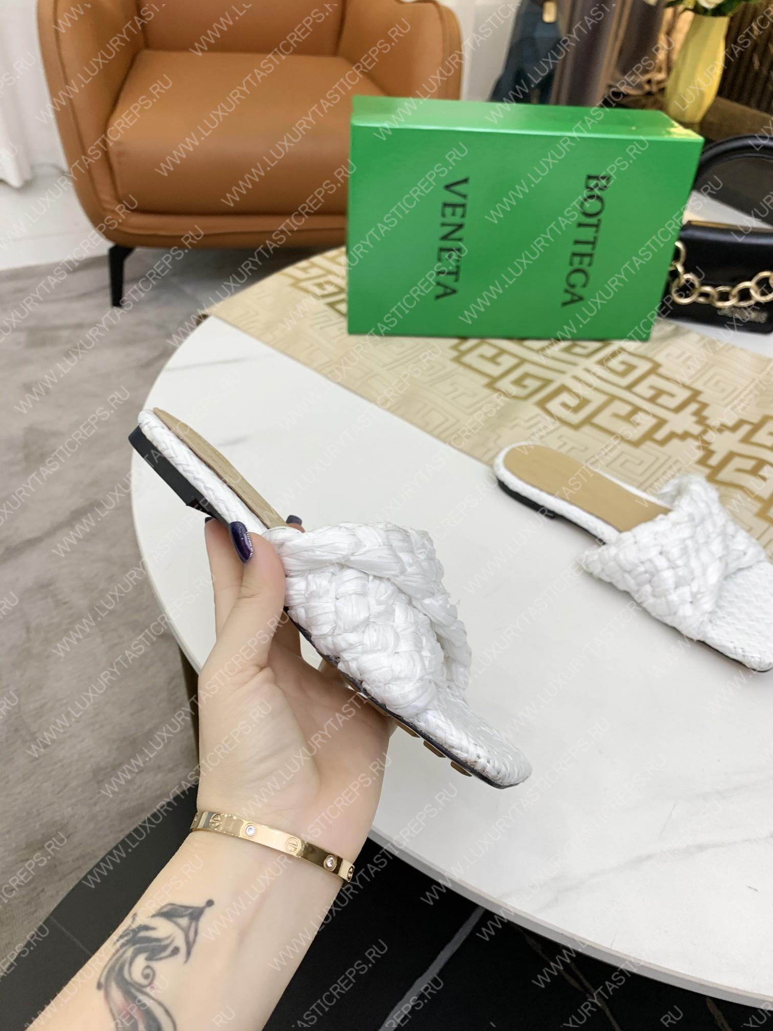 bo*te*ga Ve*ne*ta dot wave sandal white 708880v