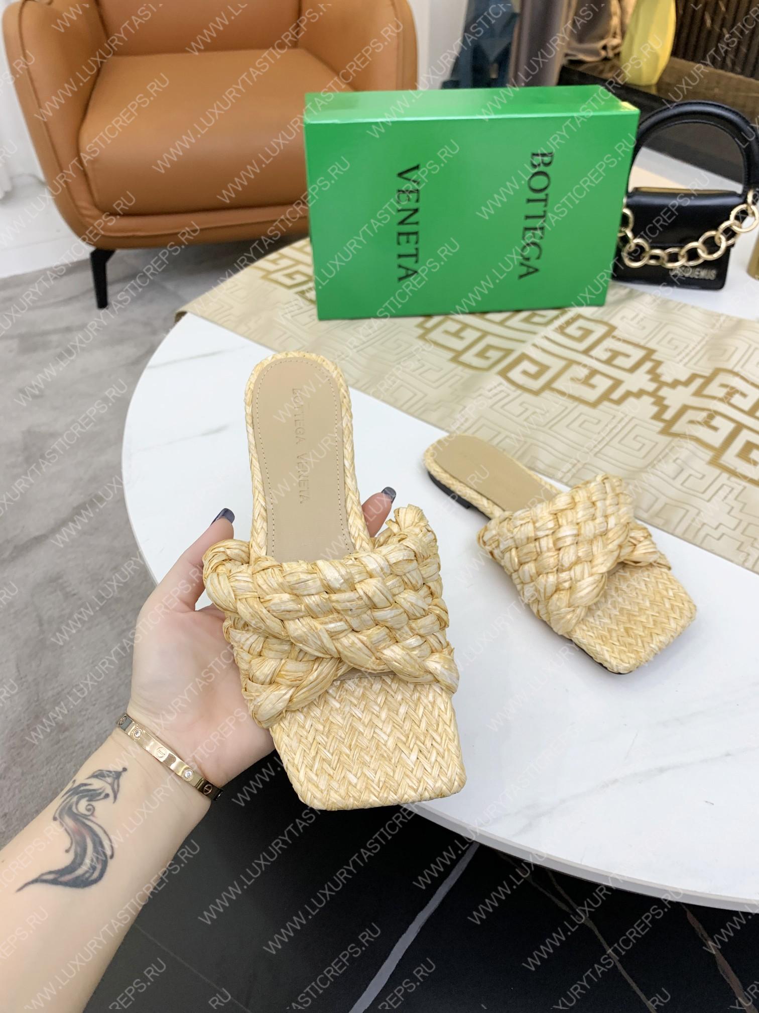 bo*te*ga Ve*ne*ta dot wave sandal cane sugar 708880v