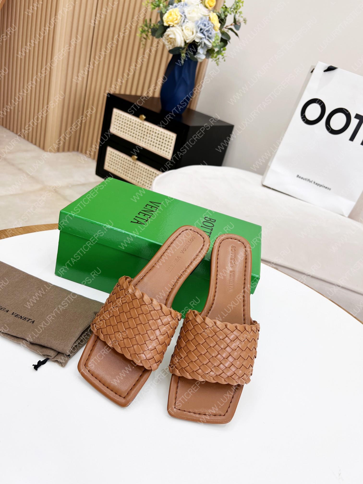 bo*te*ga Ve*ne*ta dot wave flat sandals brown 708880v