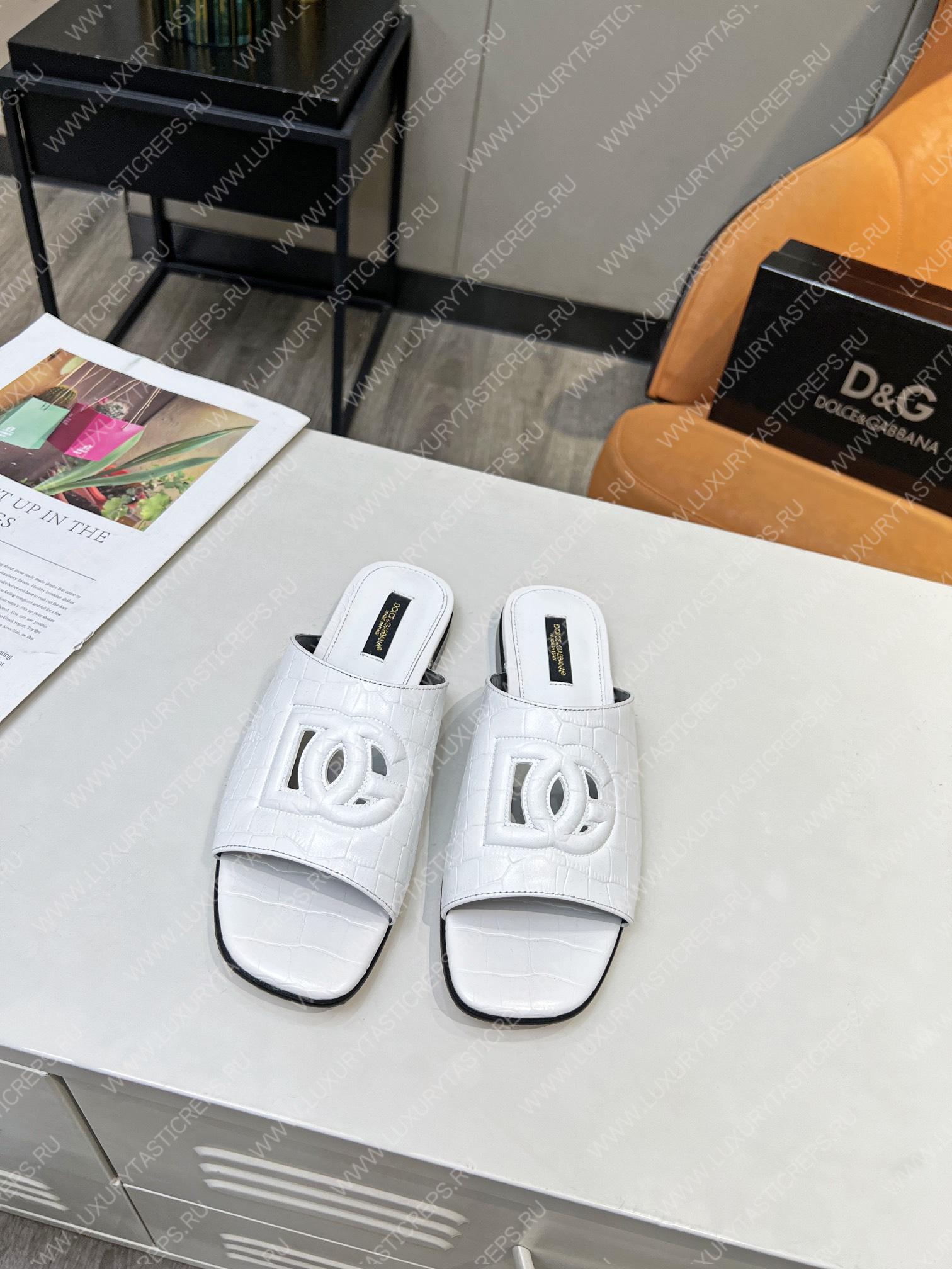 DOLCE AND GABANA EMBOSSED LOGOOPEN TOE SANDALS WHITE A80272AC606