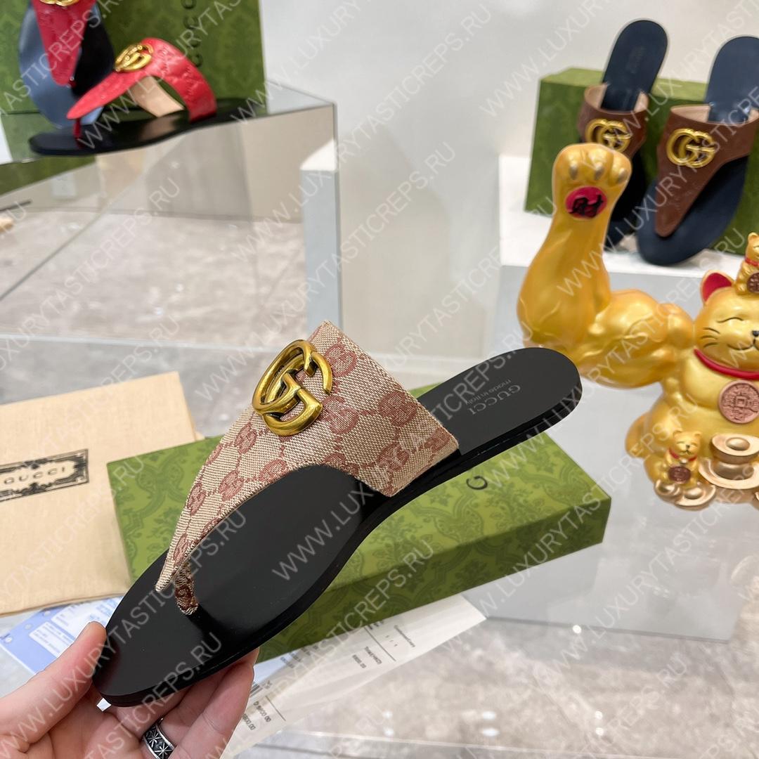 G*u*i interlocking g thong sandal beige & ebony 739048