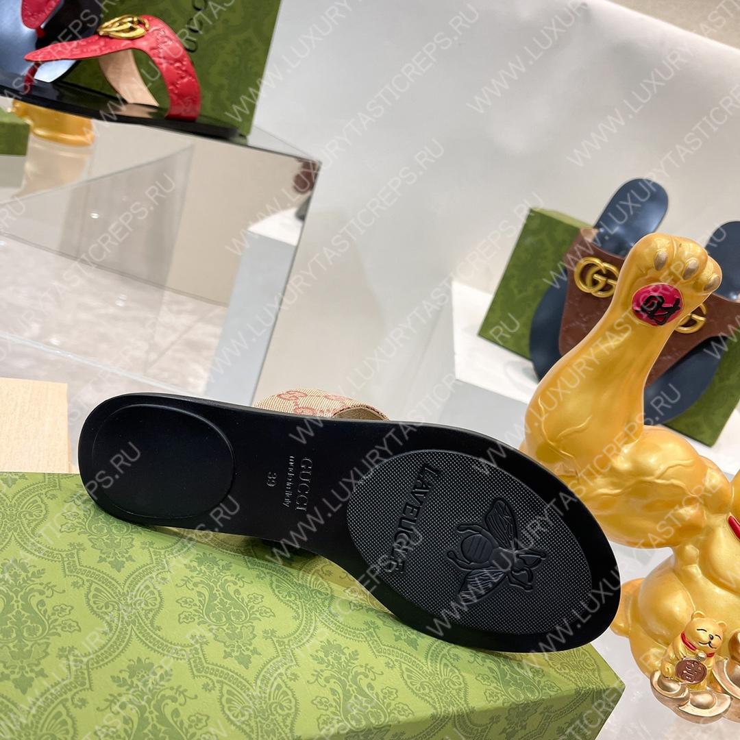 G*u*i interlocking g thong sandal beige & ebony 739048