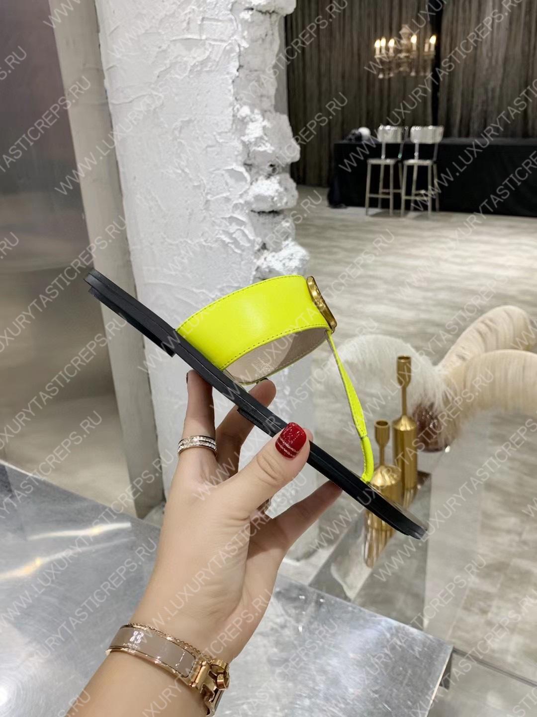 G*u*i leather thong sandal with double g yellow 497444