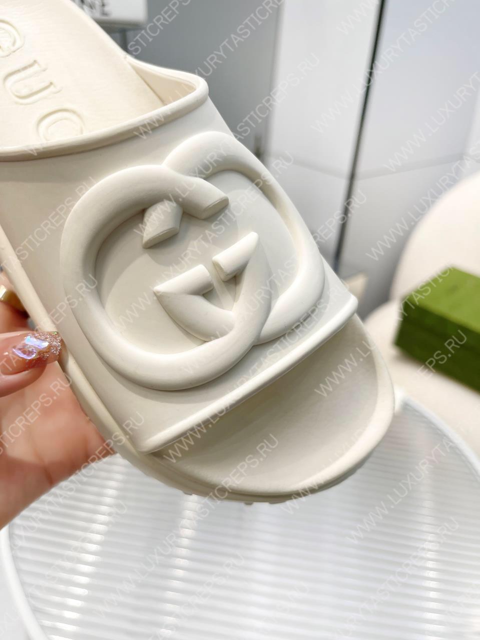 G*u*i slide sandal off-white 692845