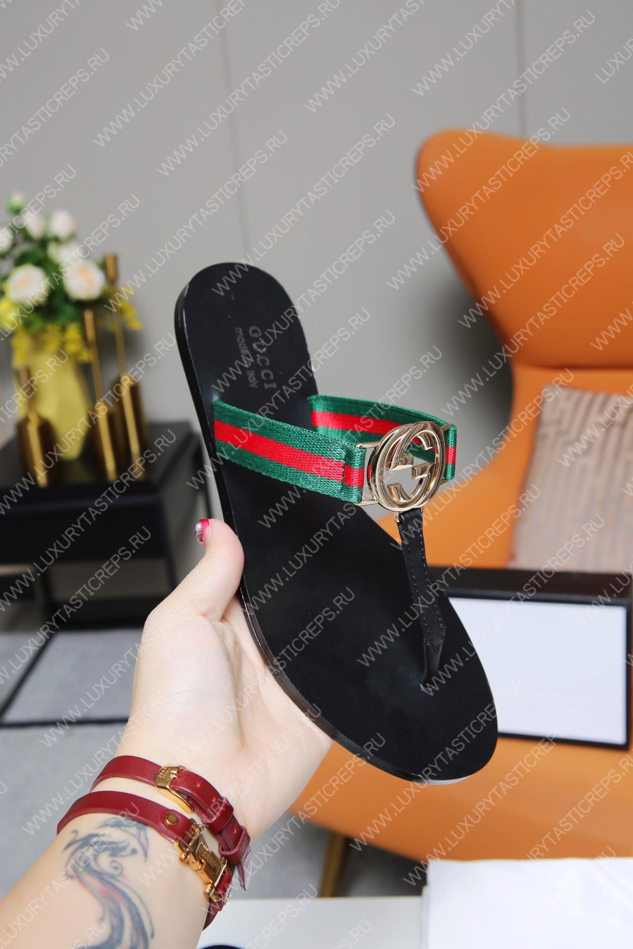 G*u*i black web stripe flip-flops green and red 630307